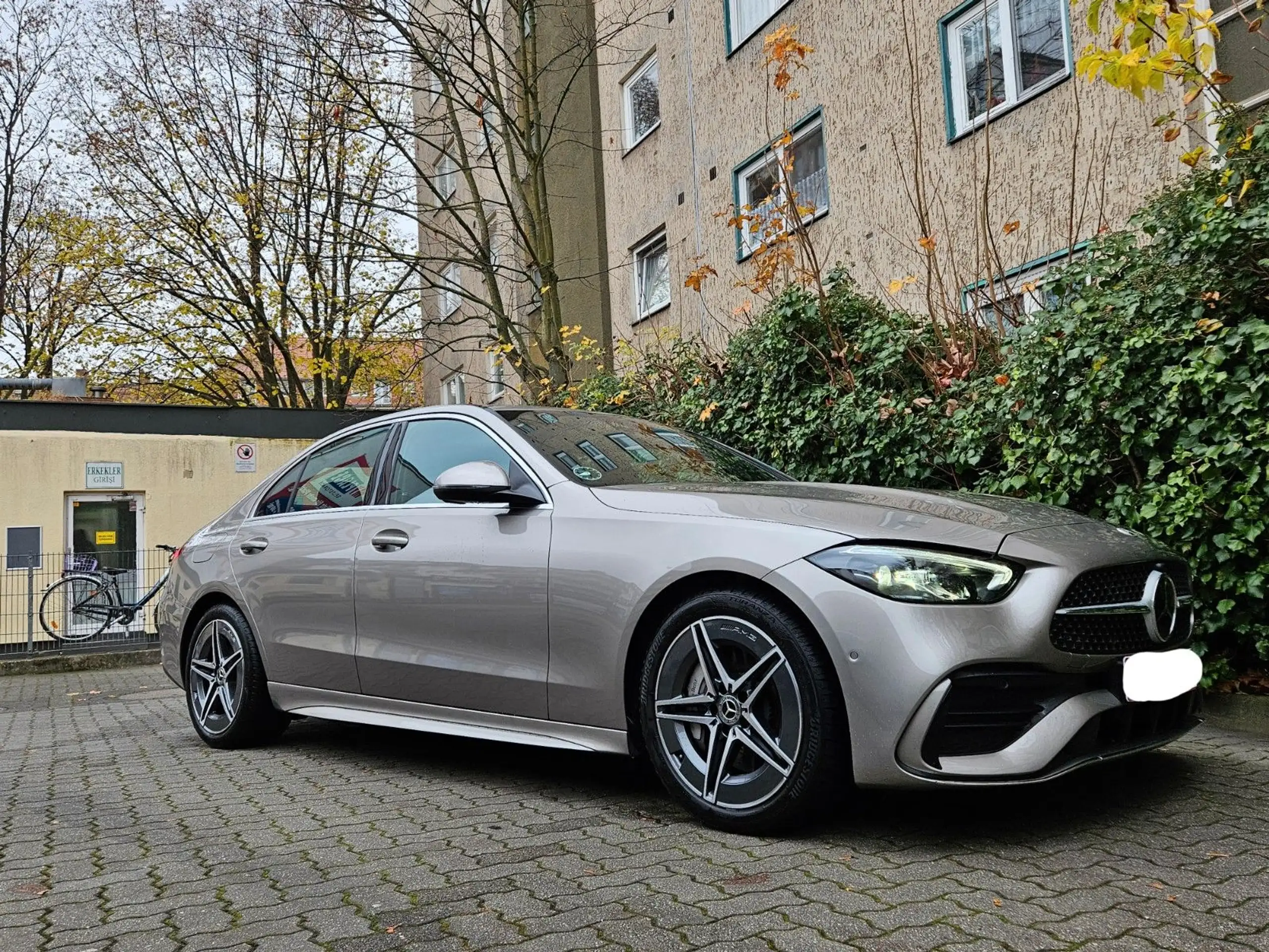 Mercedes-Benz - C 220