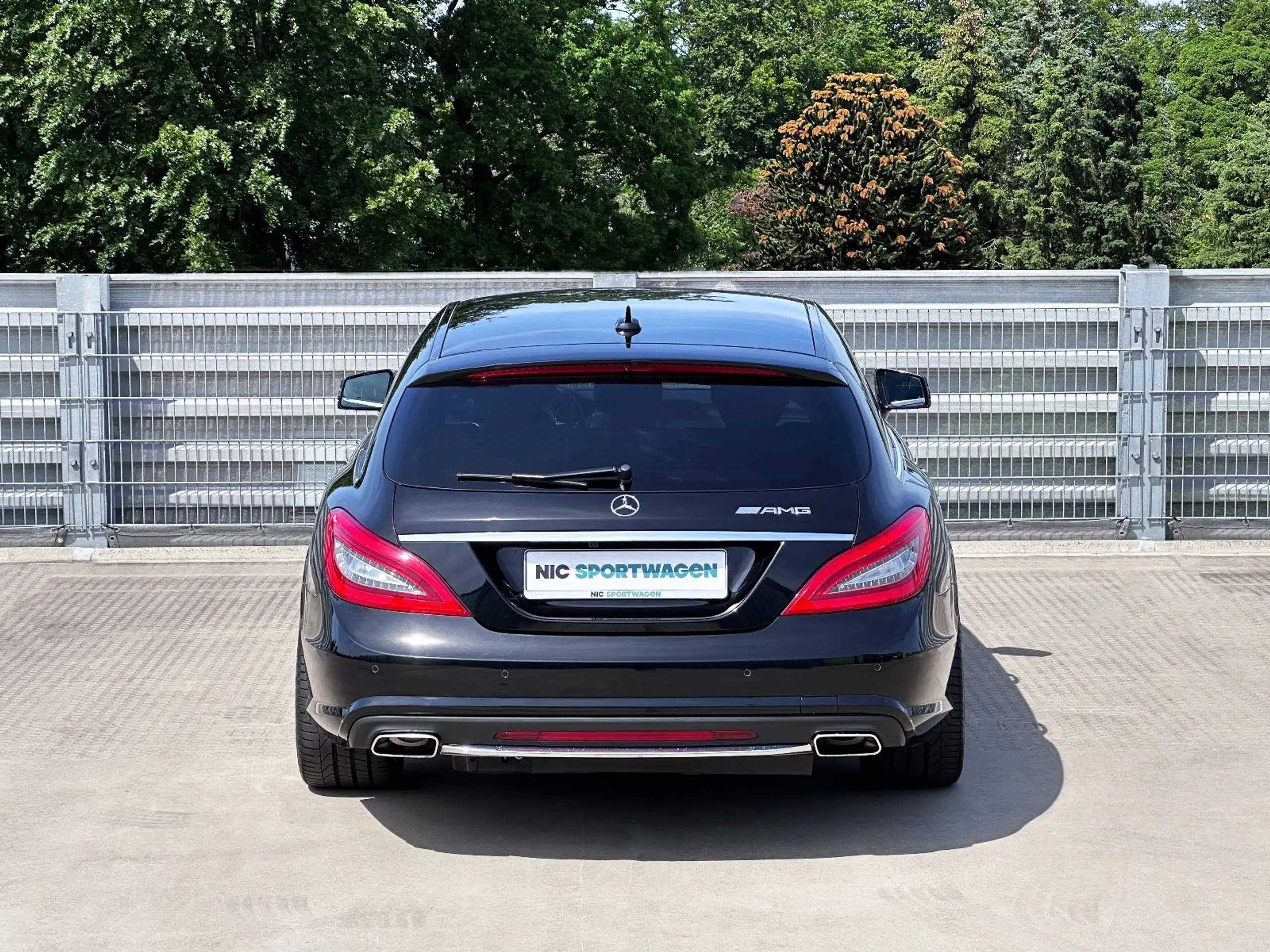 Mercedes-Benz - CLS 500