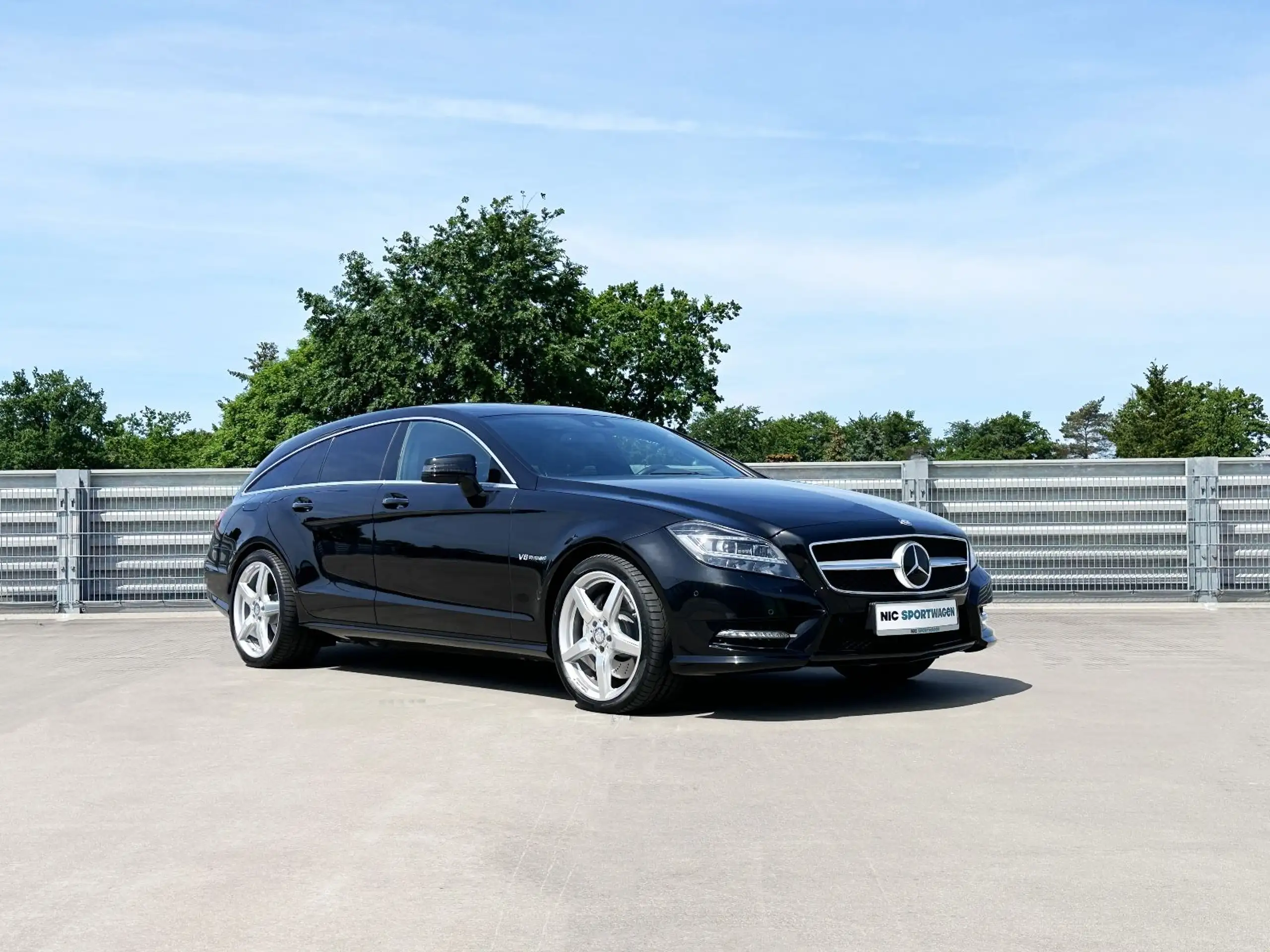 Mercedes-Benz - CLS 500