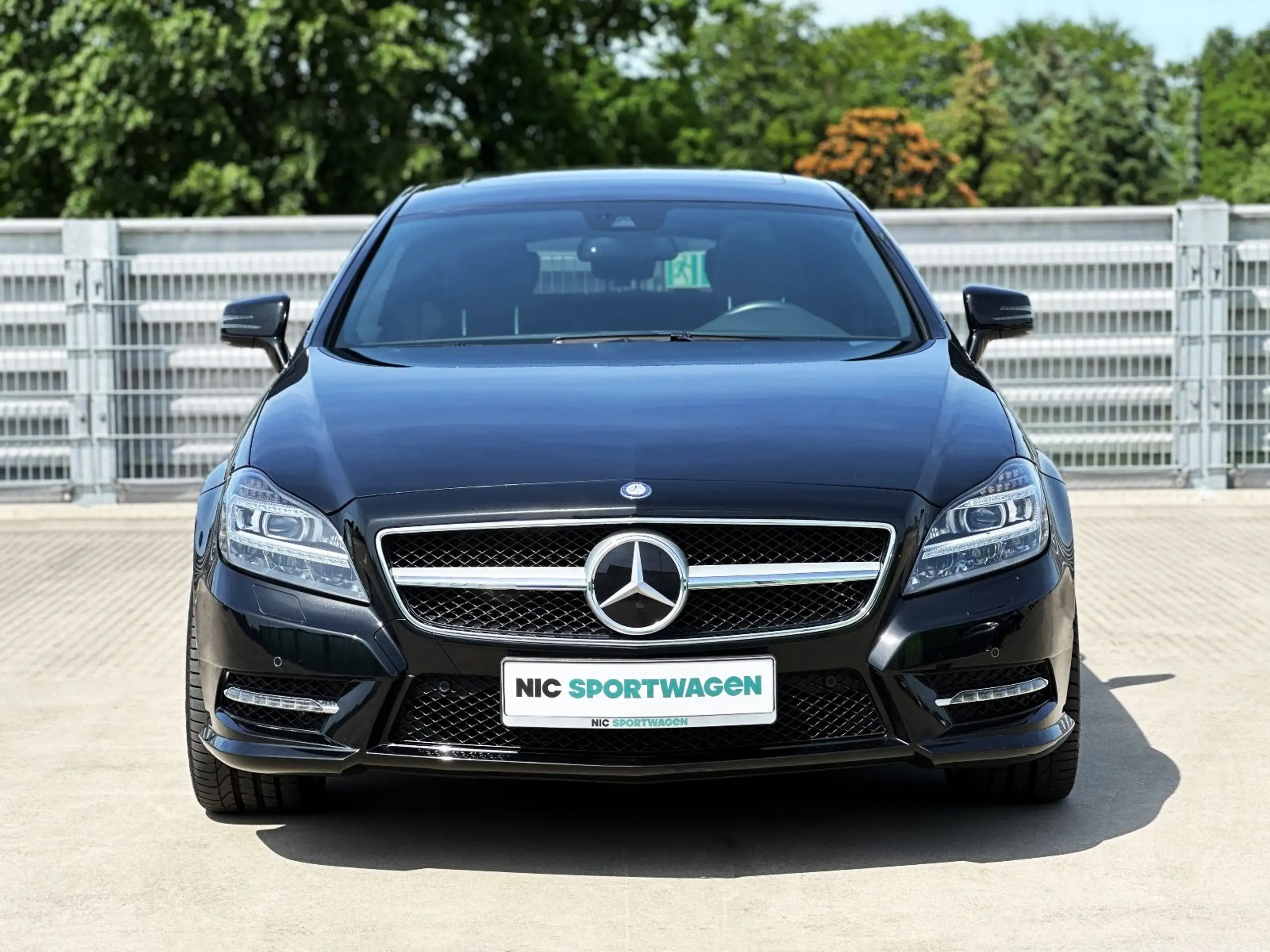 Mercedes-Benz - CLS 500