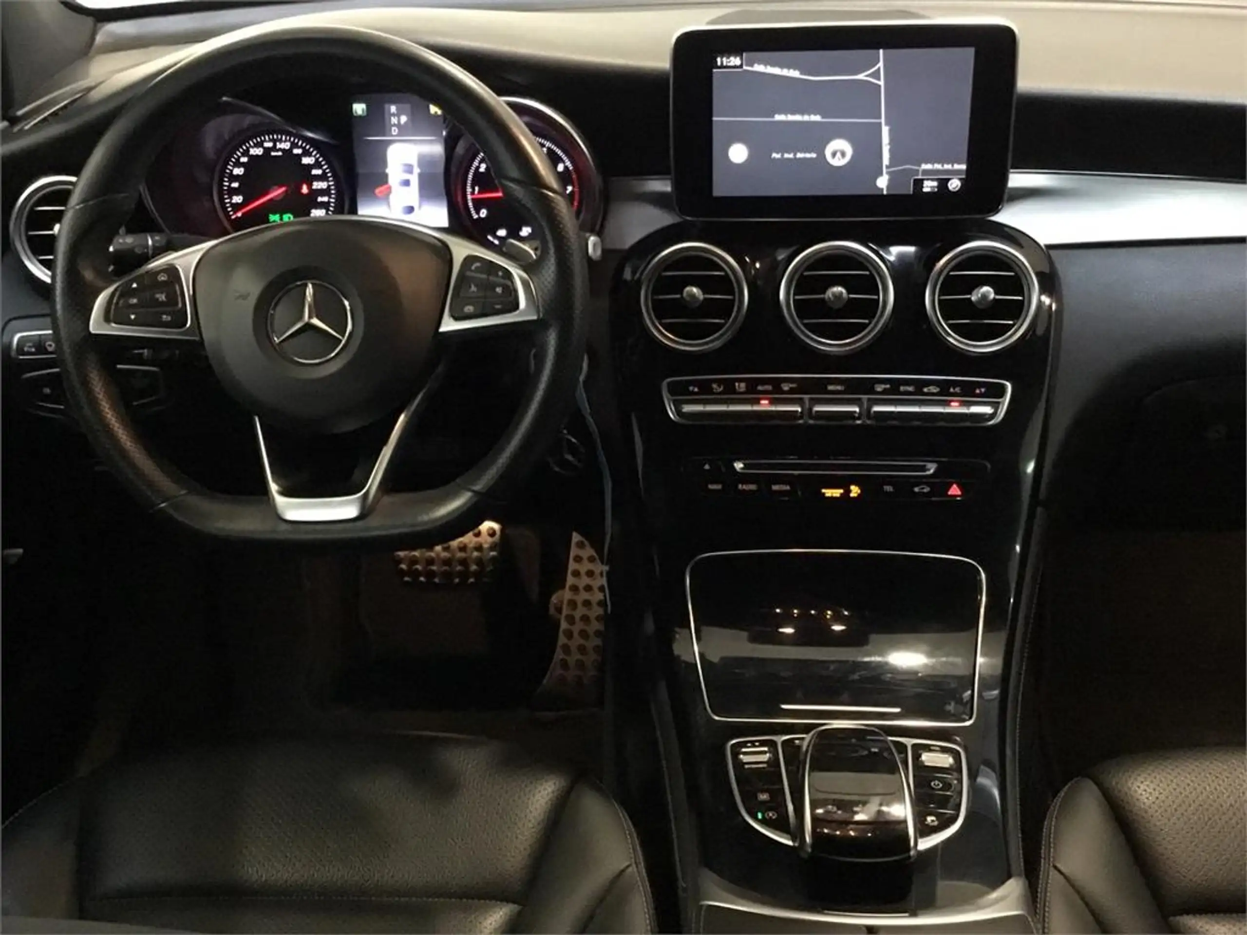 Mercedes-Benz - GLC 250