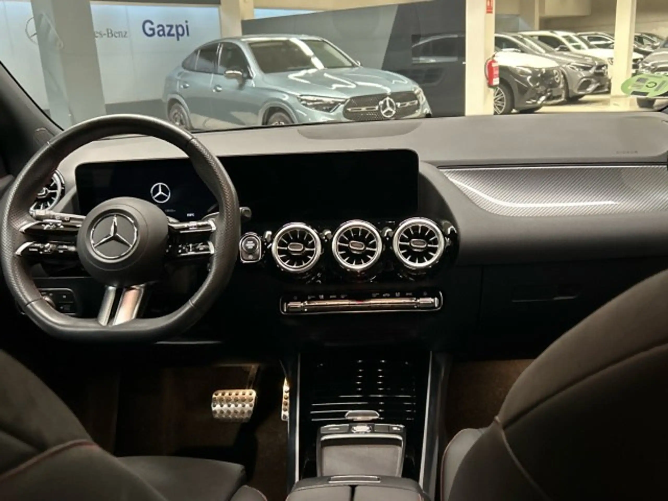 Mercedes-Benz - GLA 200