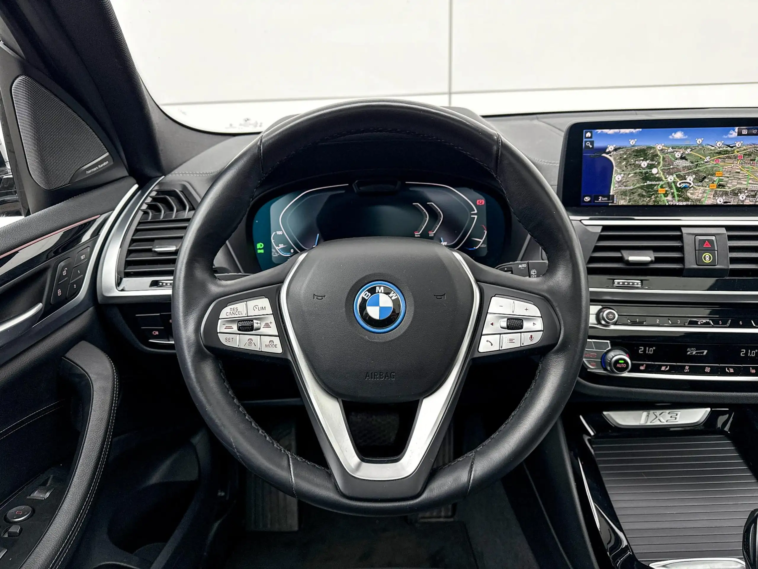 BMW - iX3