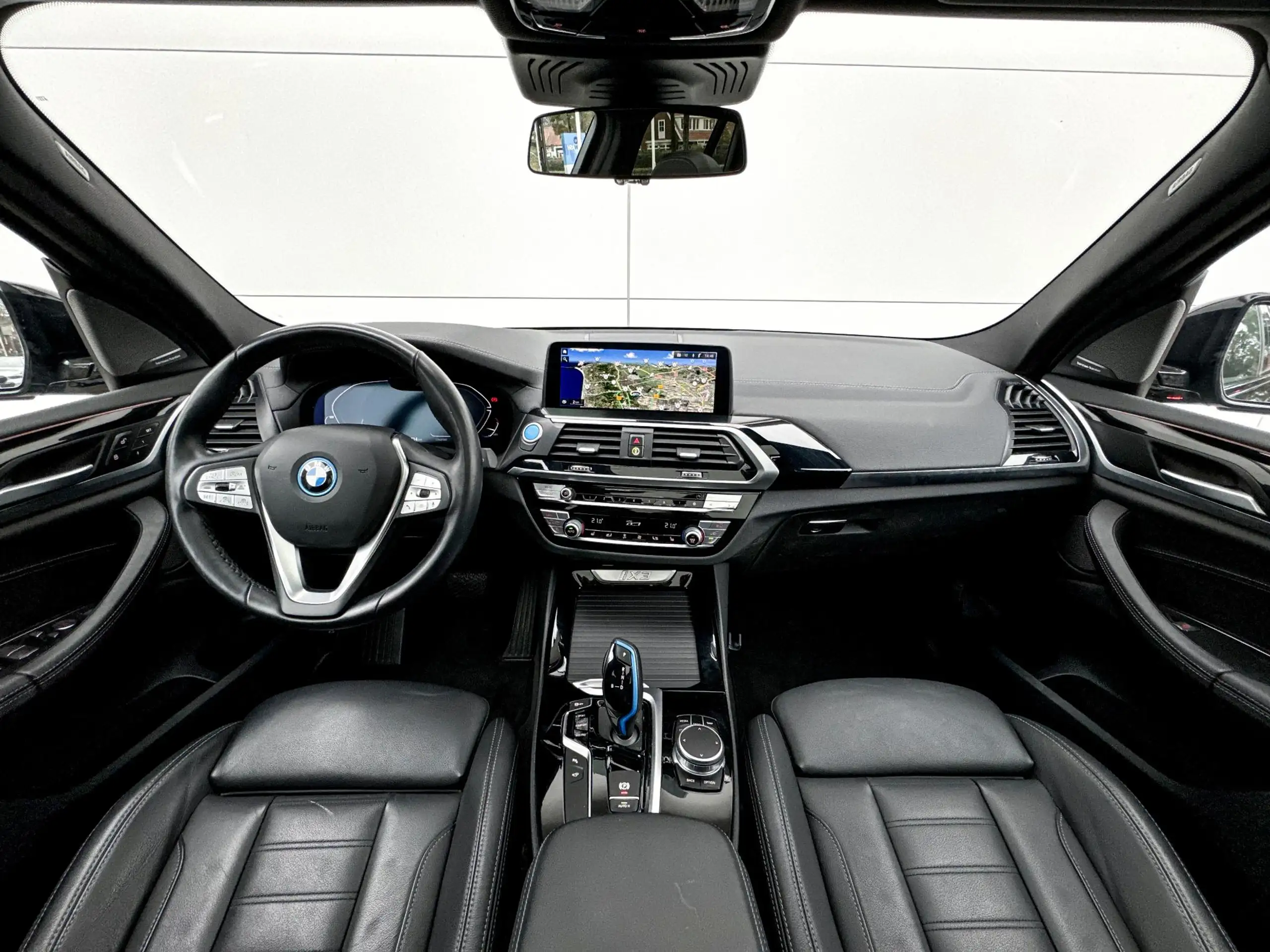 BMW - iX3