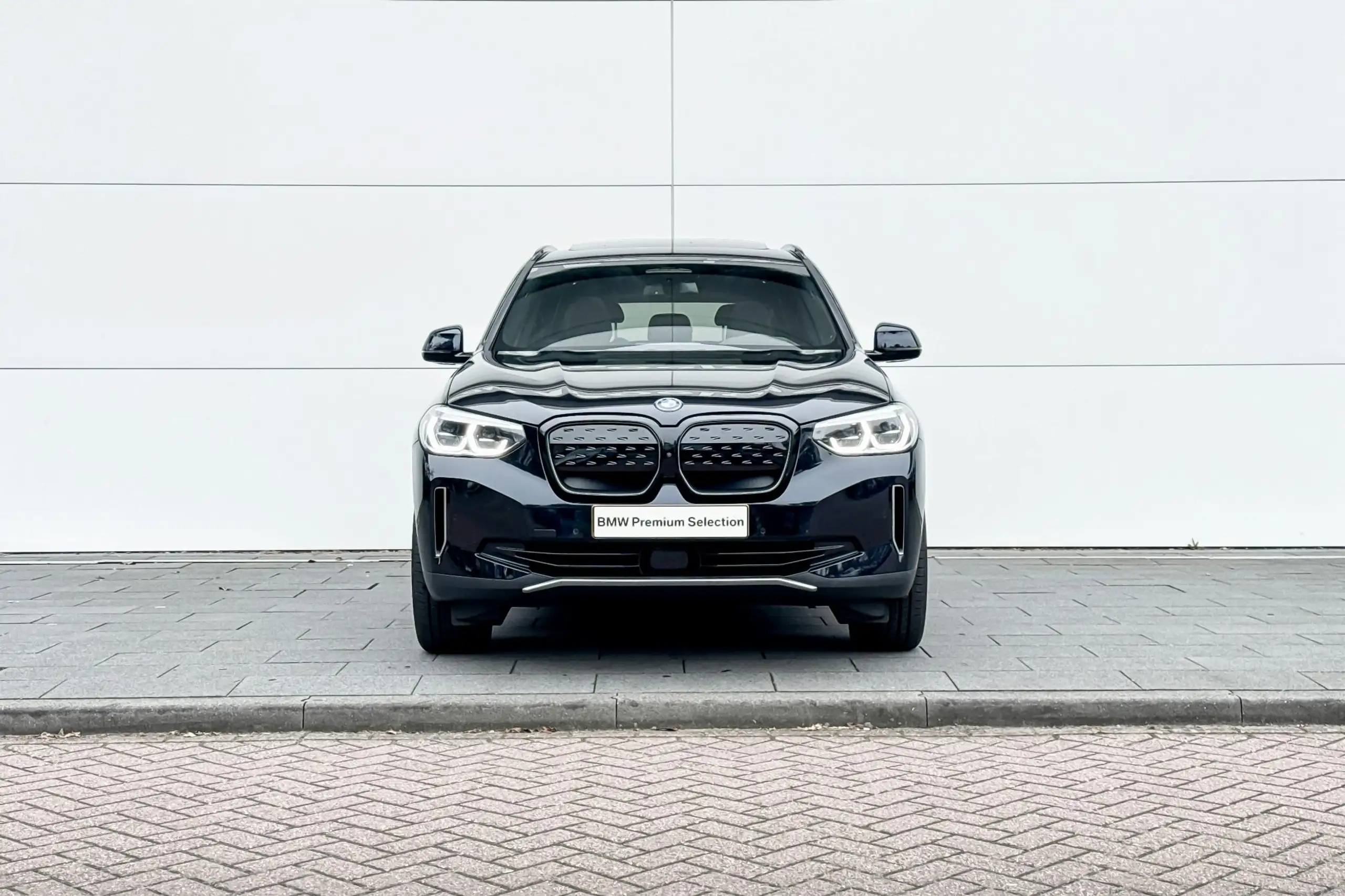 BMW - iX3