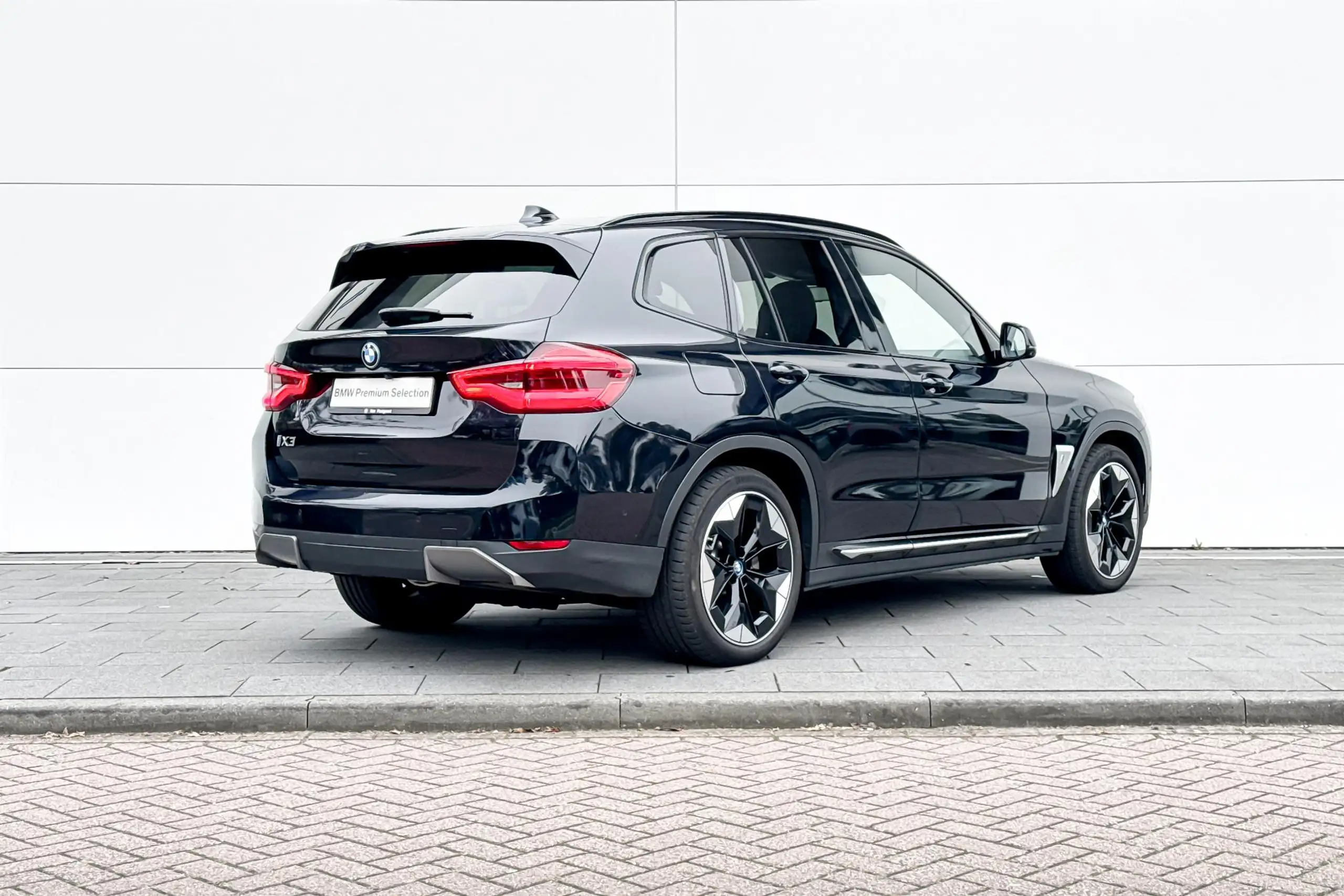 BMW - iX3