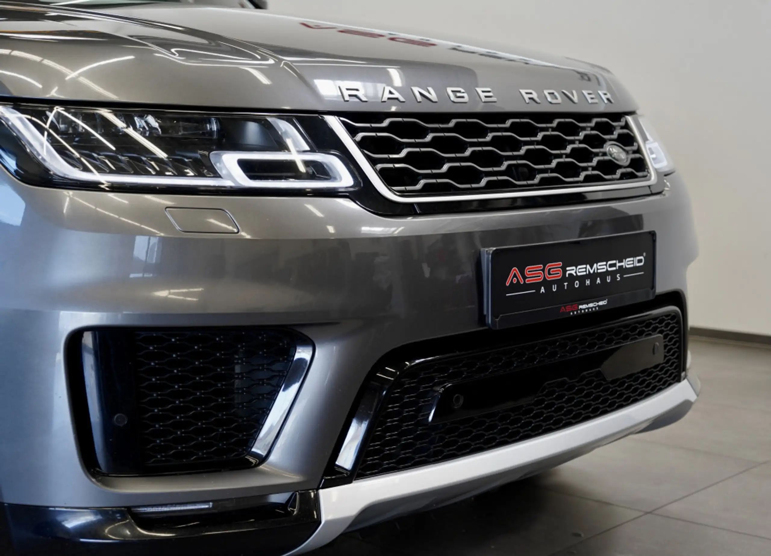 Land Rover - Range Rover Sport