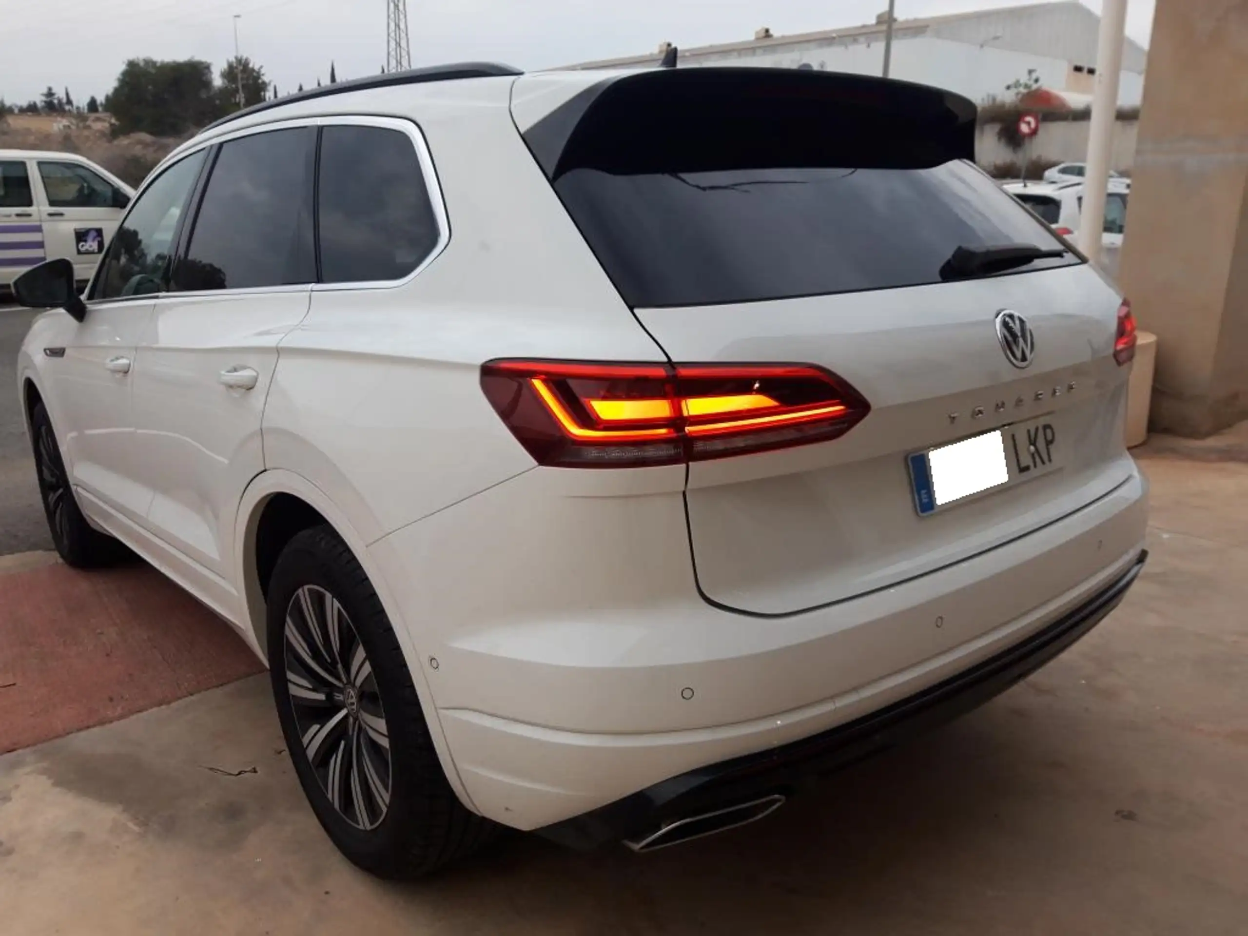 Volkswagen - Touareg