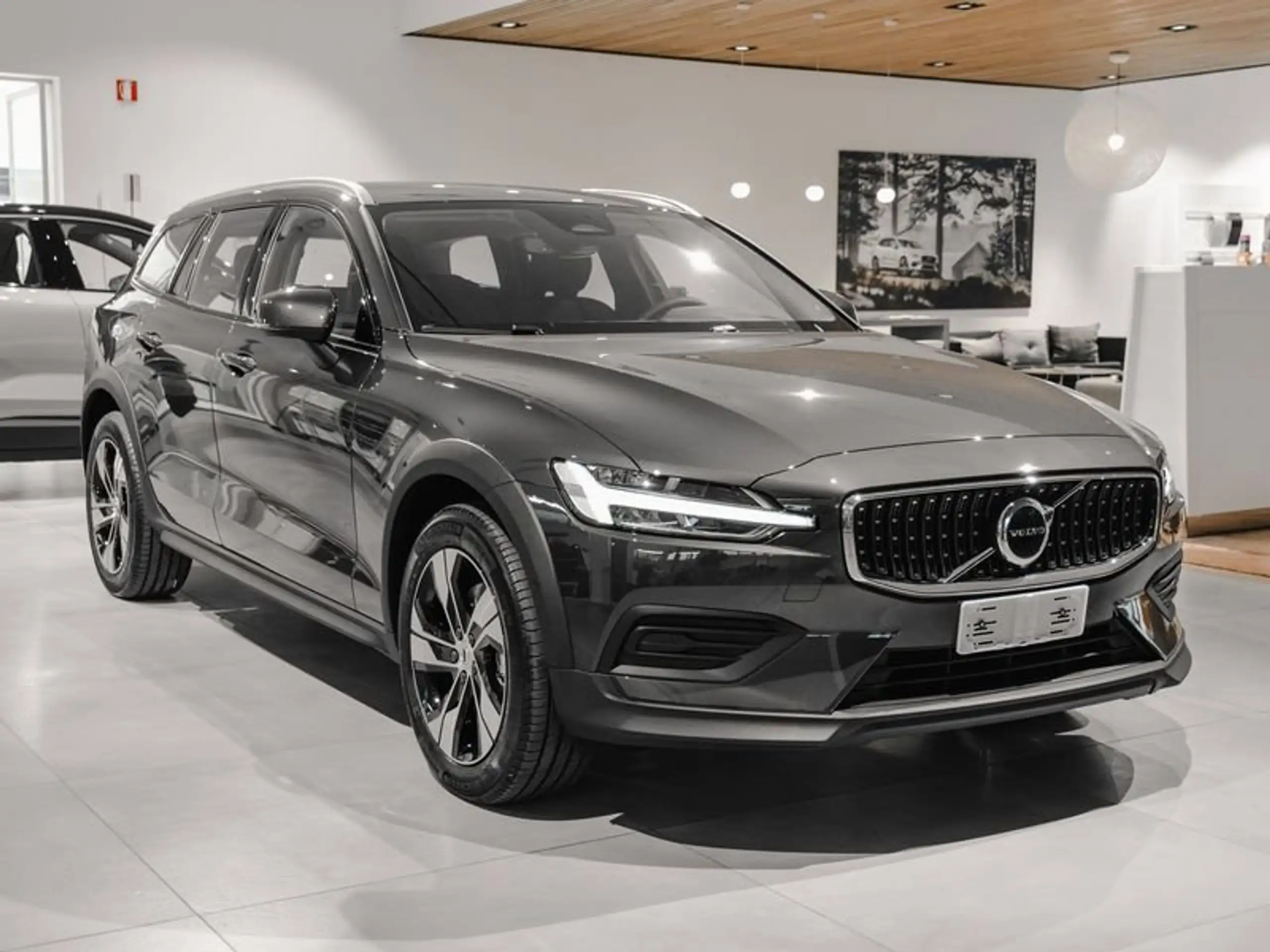 Volvo - V60 Cross Country