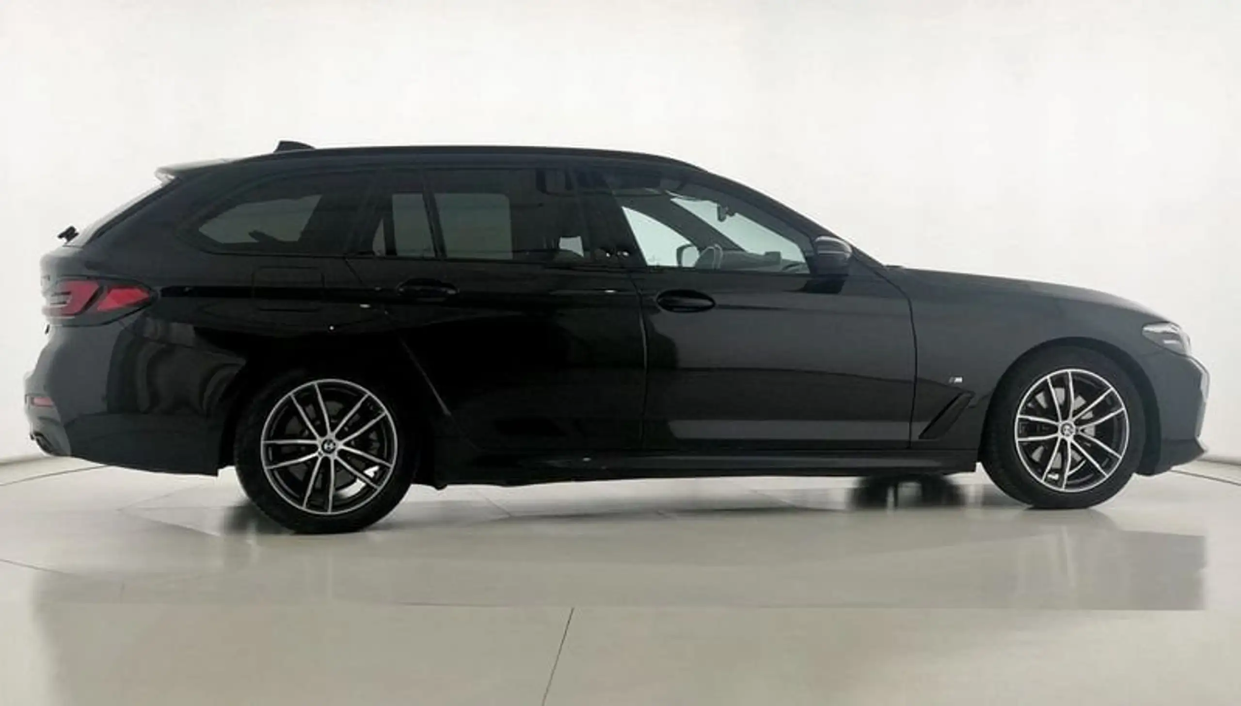 BMW - 520