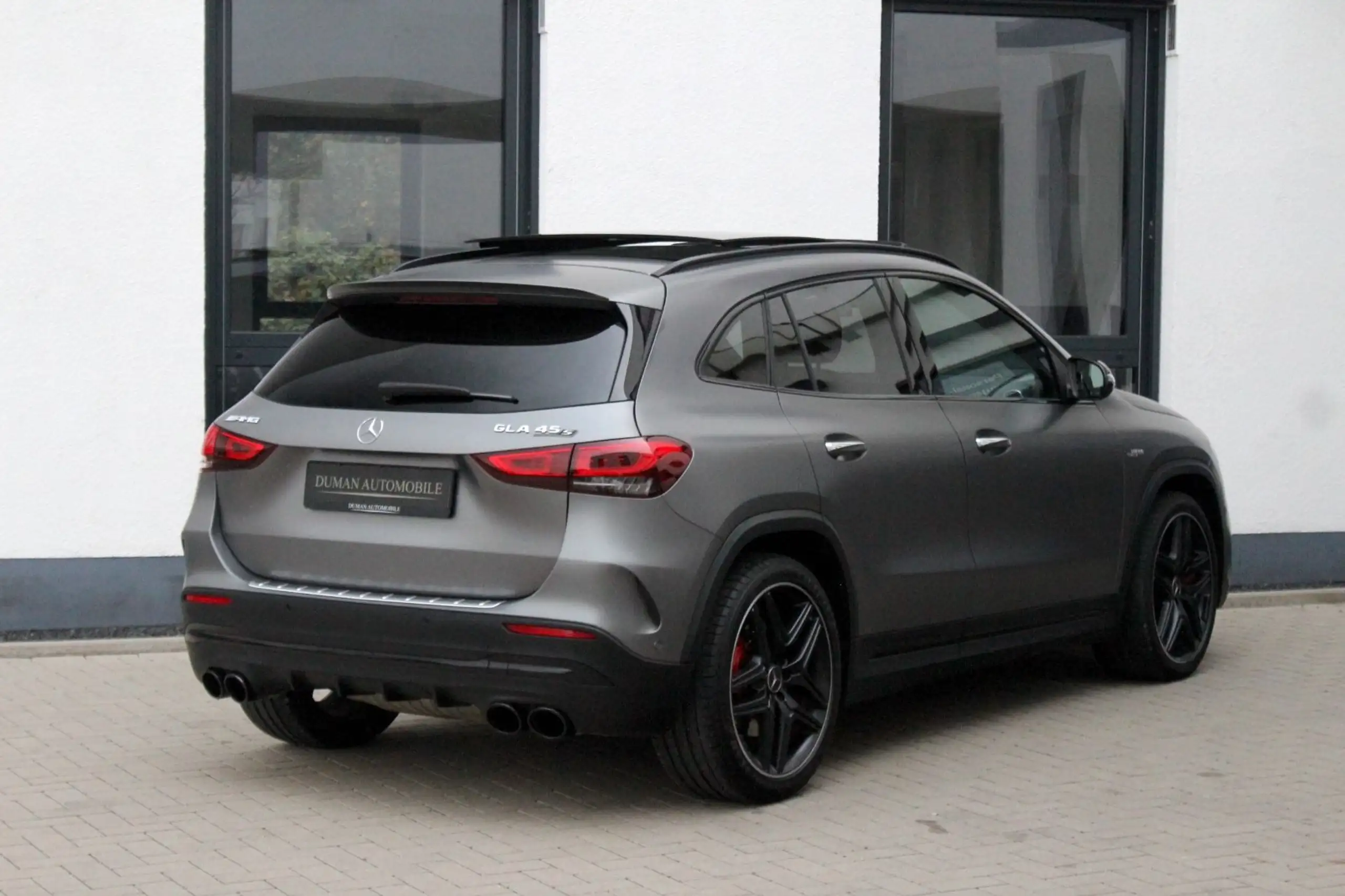 Mercedes-Benz - GLA 45 AMG