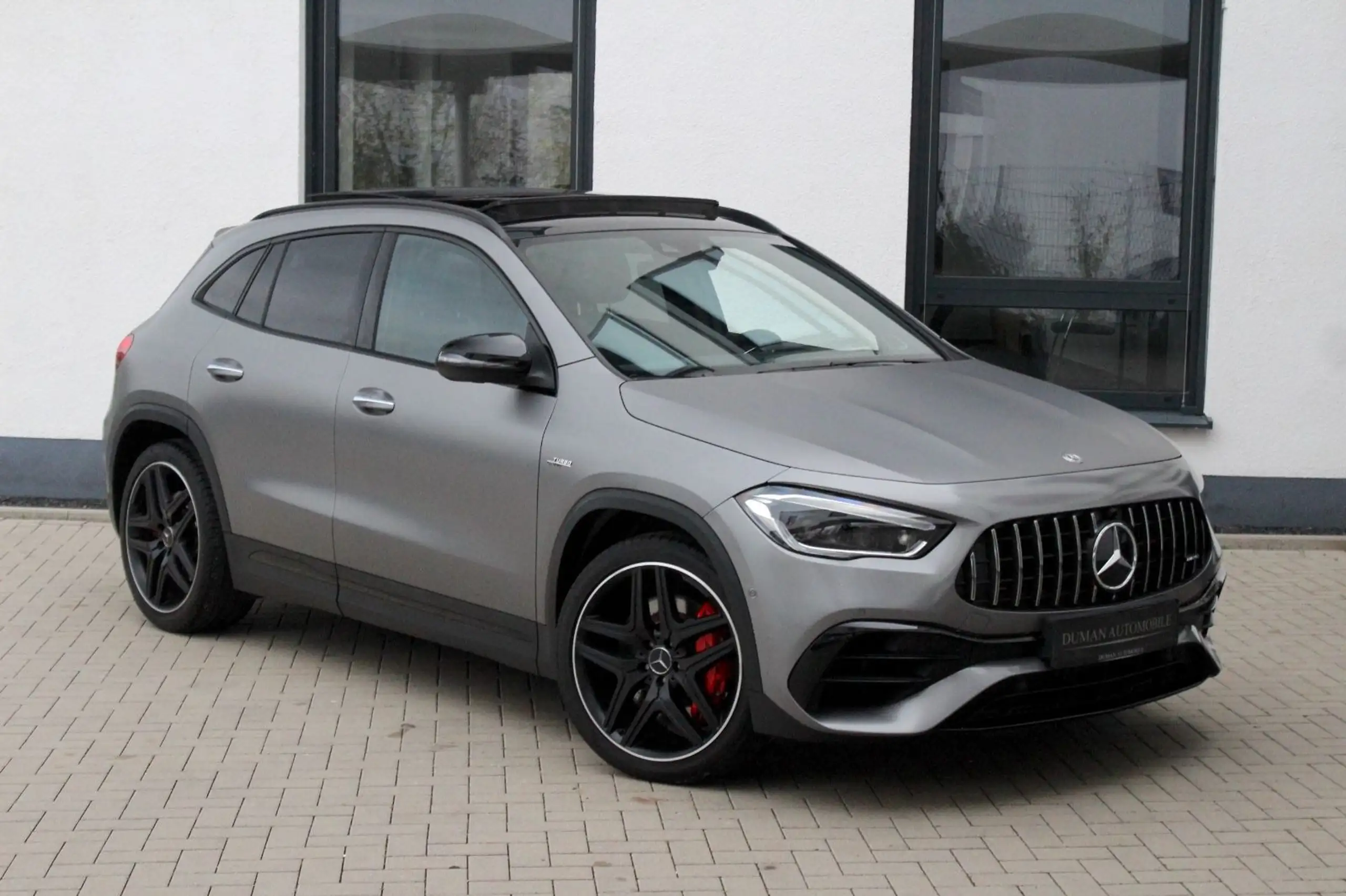 Mercedes-Benz - GLA 45 AMG