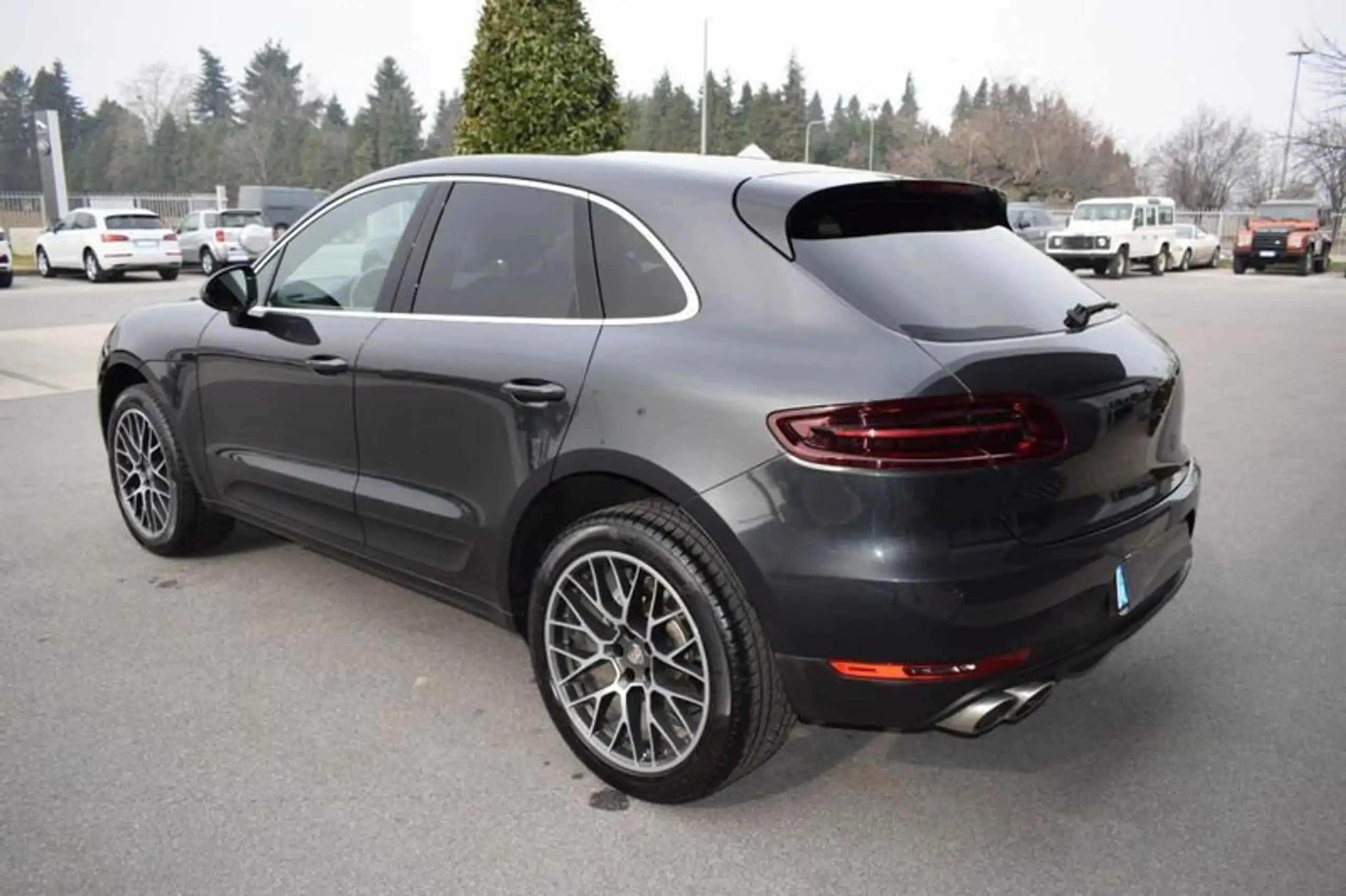 Porsche - Macan