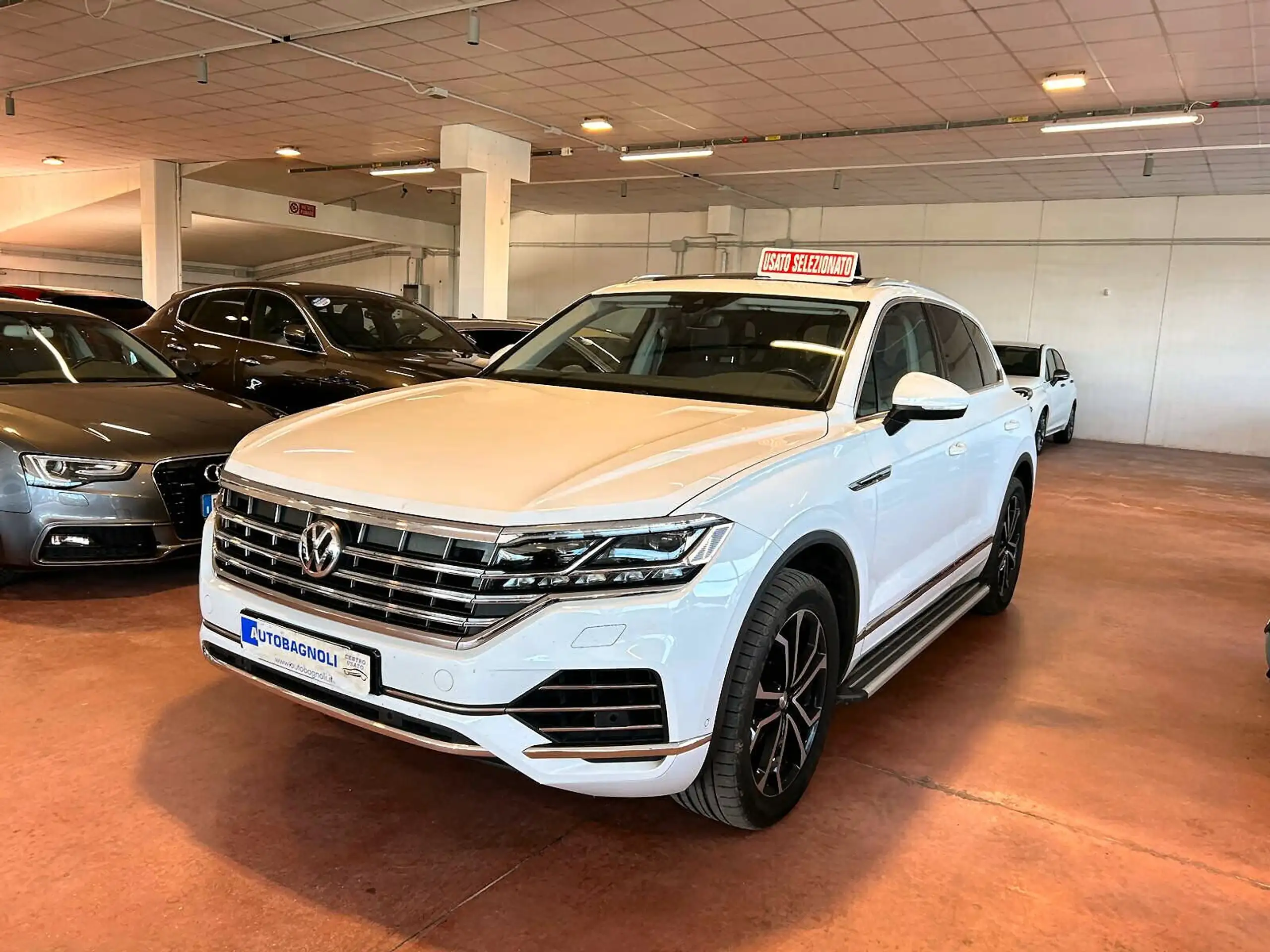 Volkswagen - Touareg