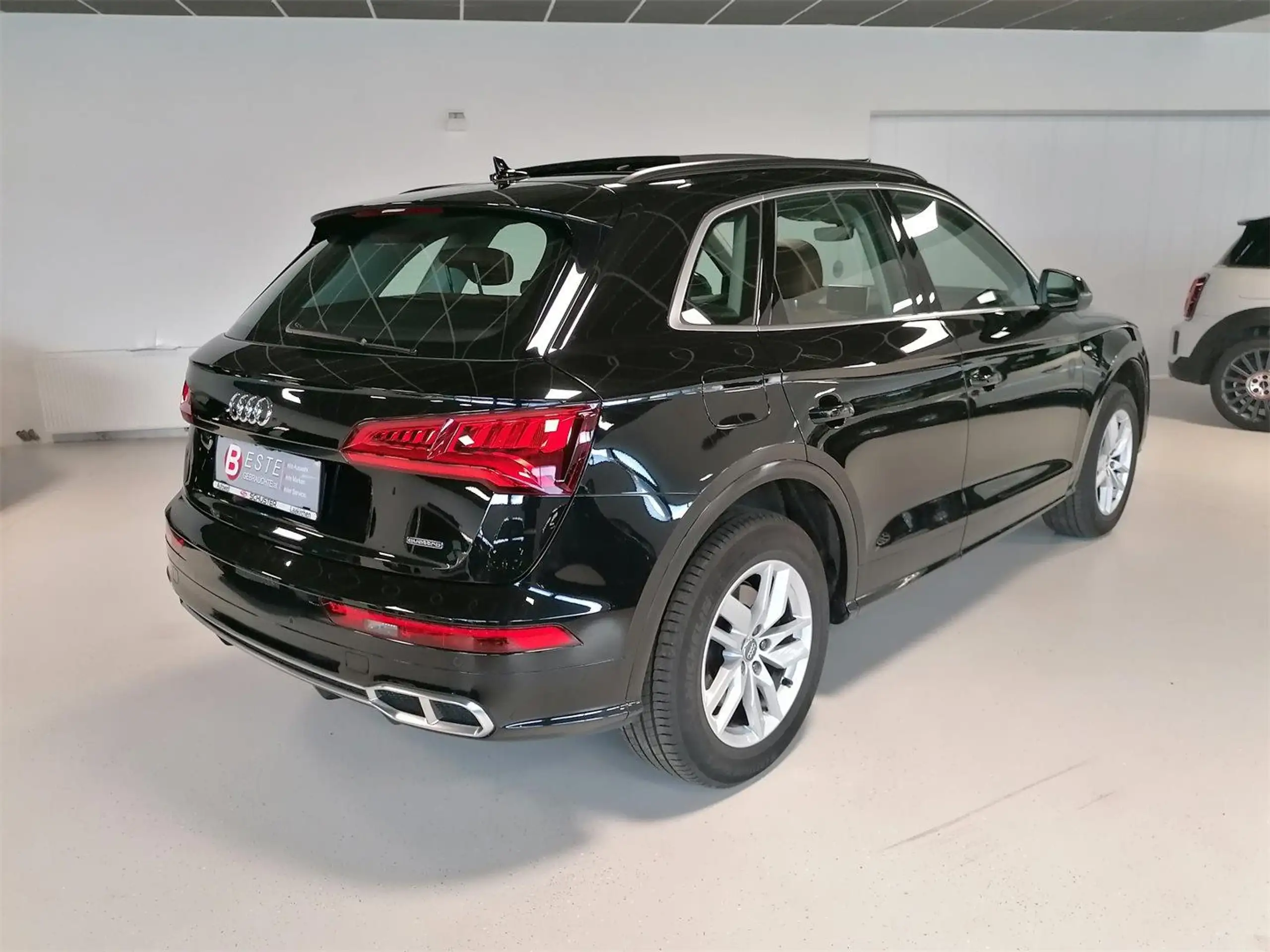 Audi - Q5