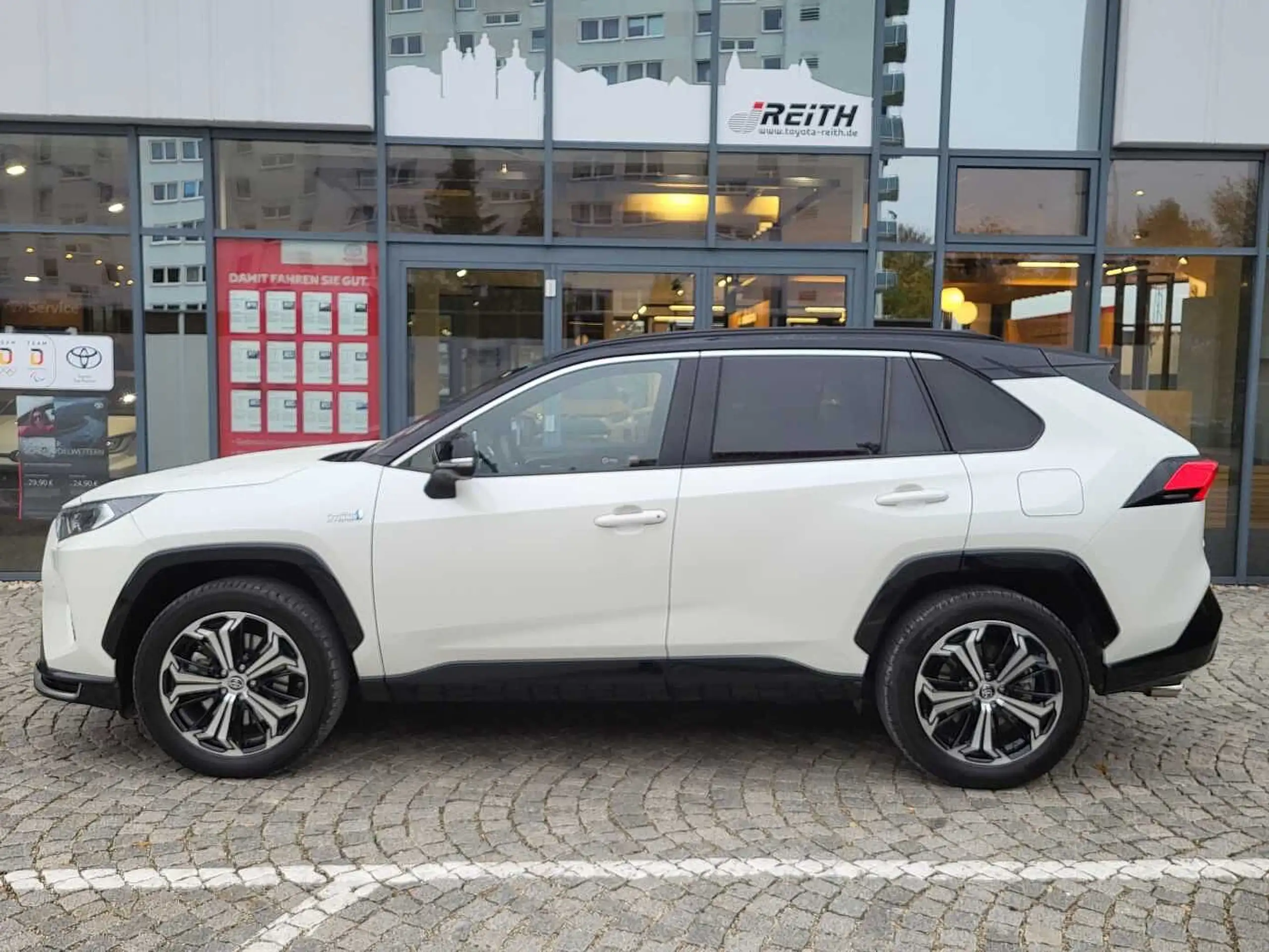 Toyota - RAV 4