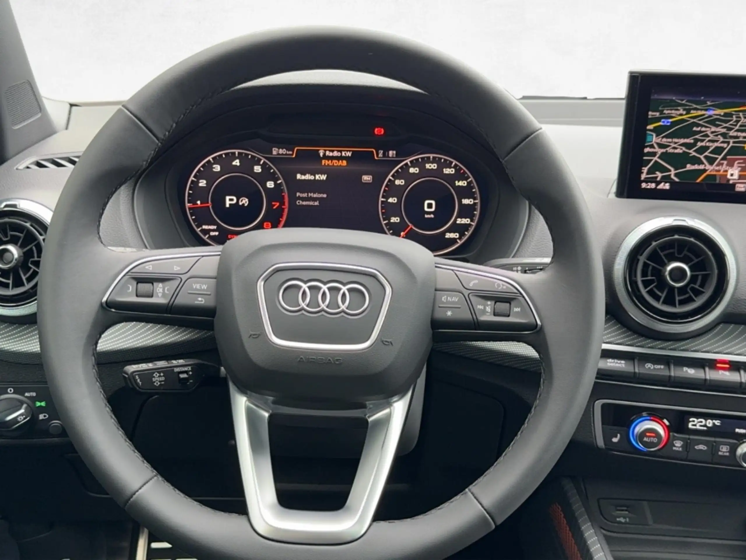 Audi - Q2