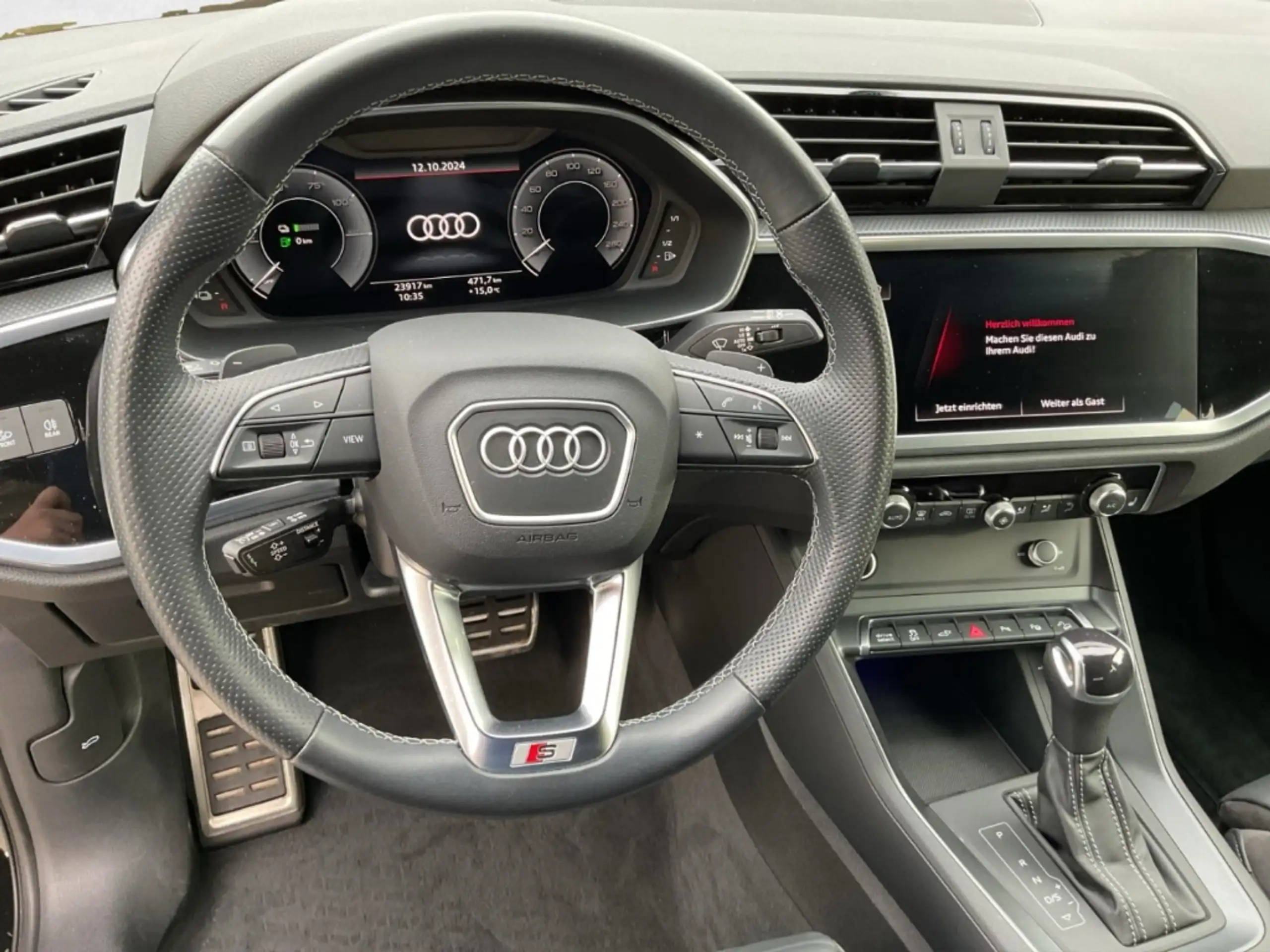 Audi - Q3