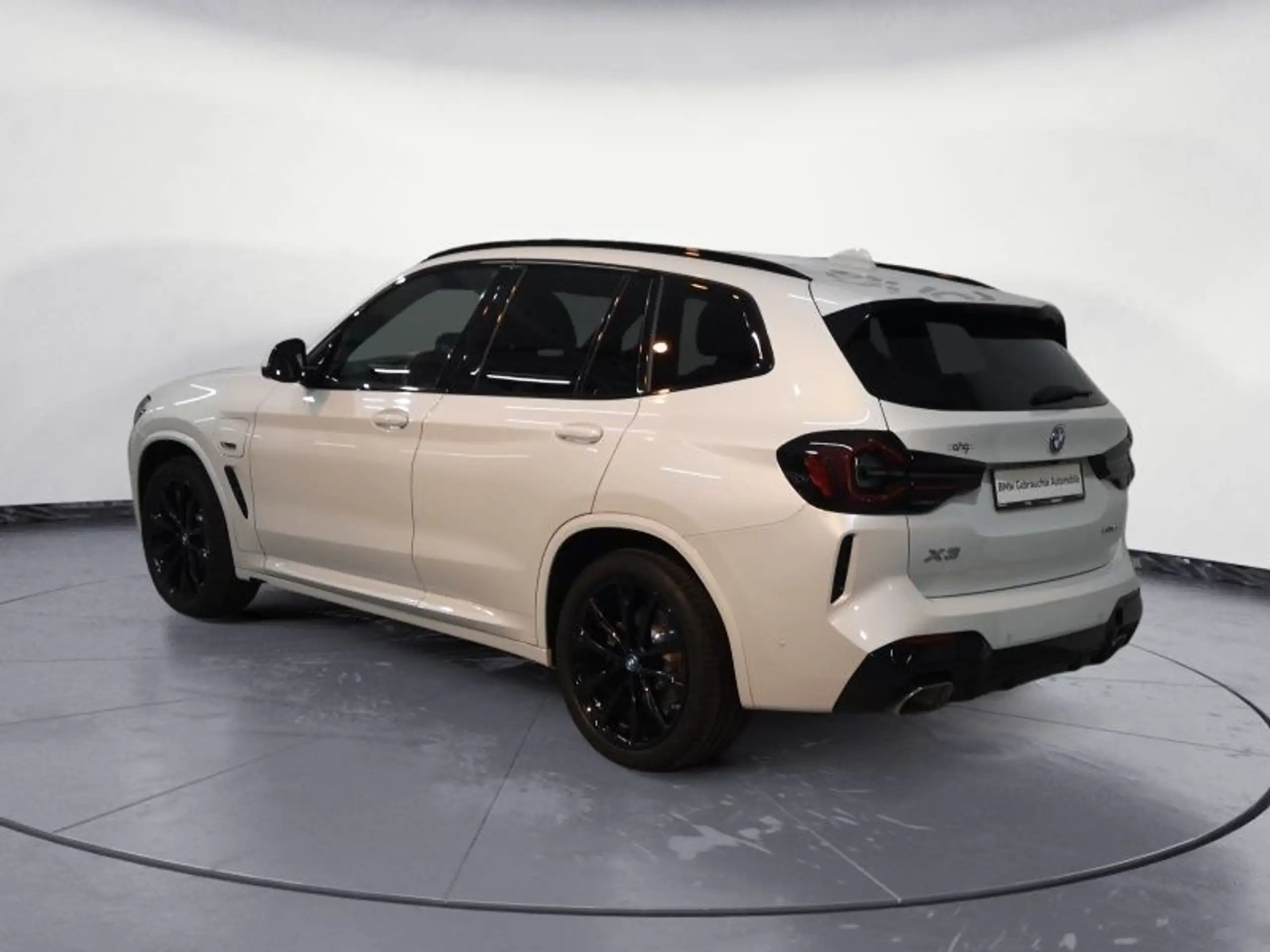 BMW - X3