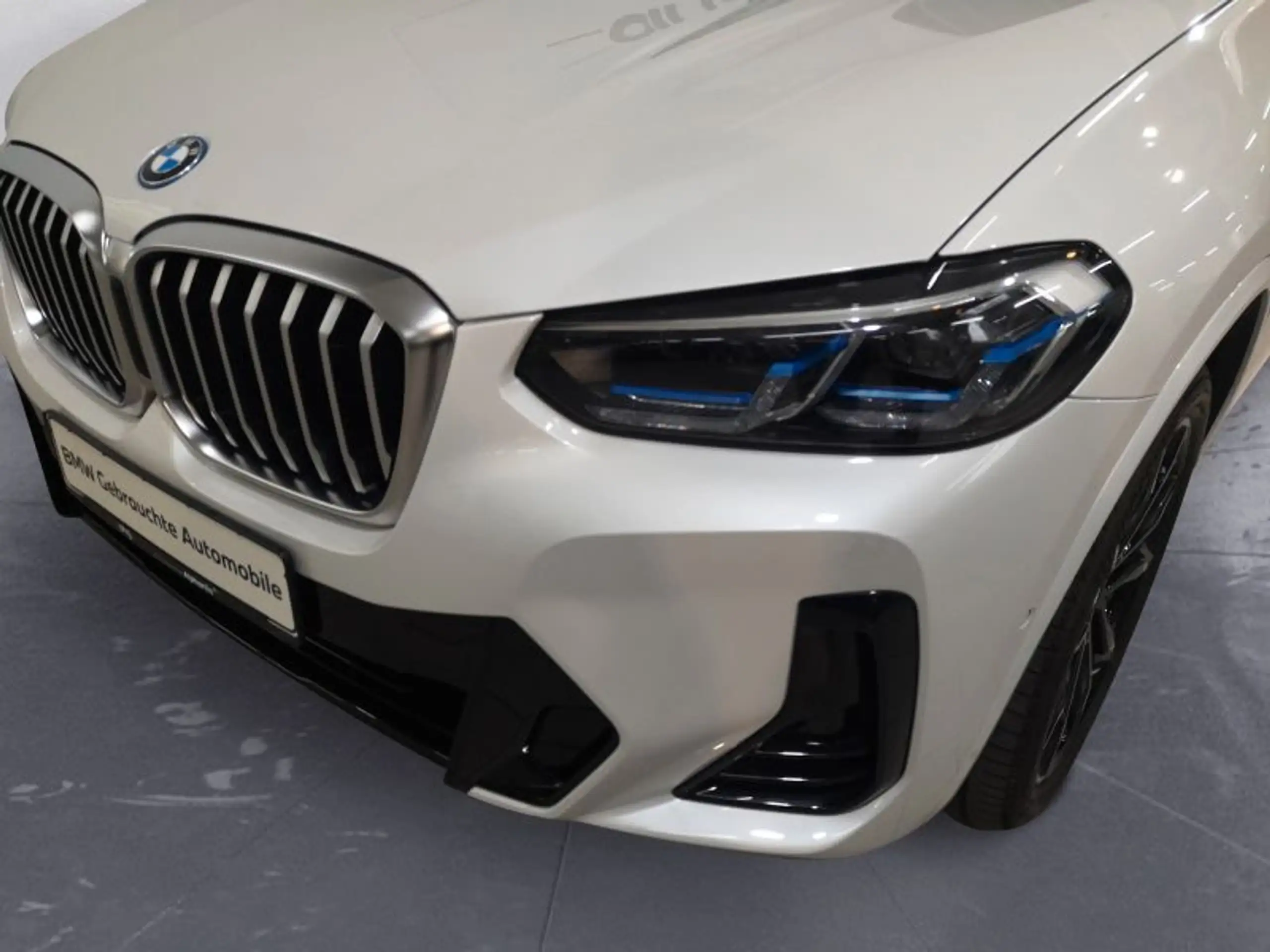 BMW - X3