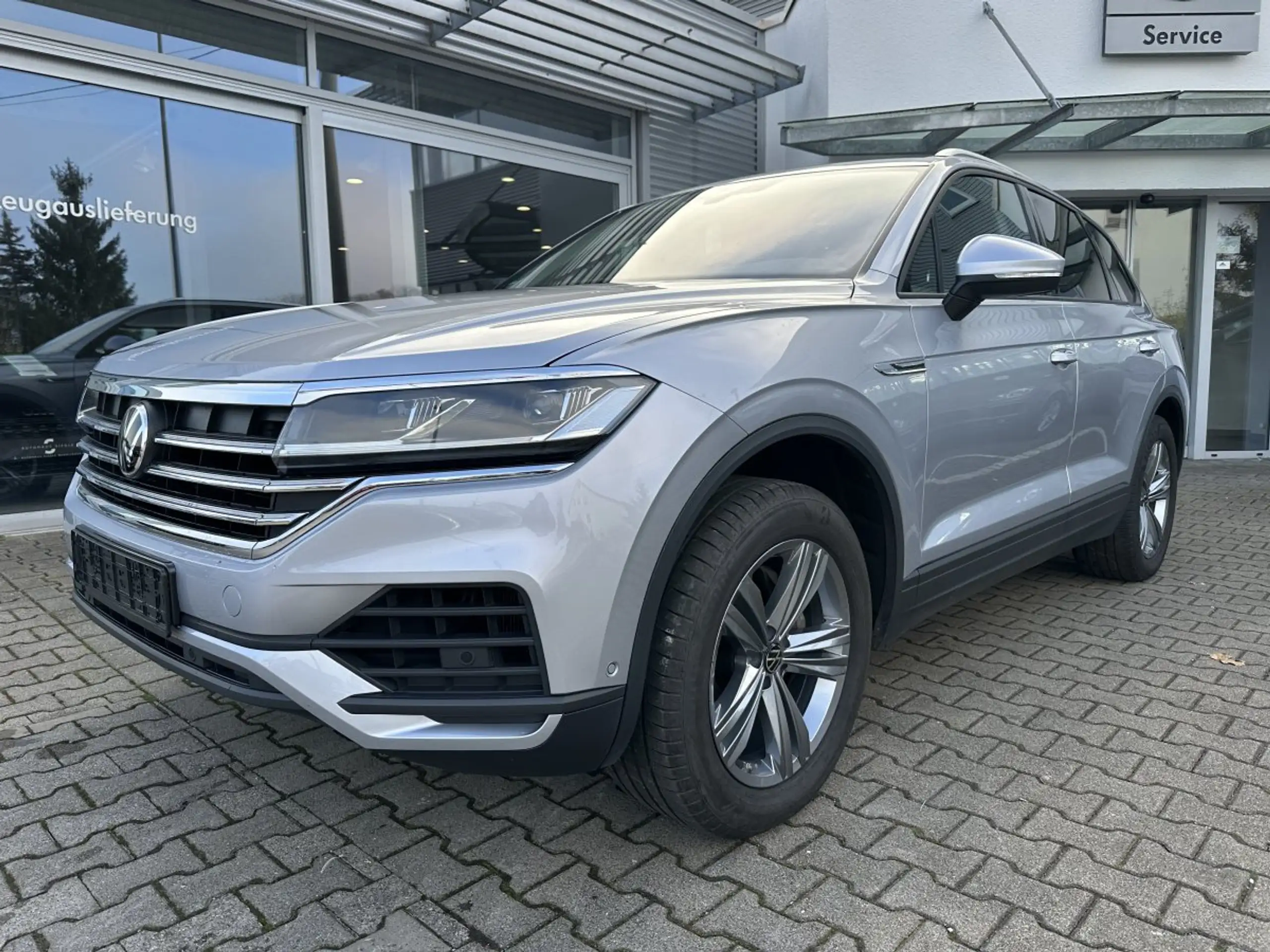 Volkswagen - Touareg