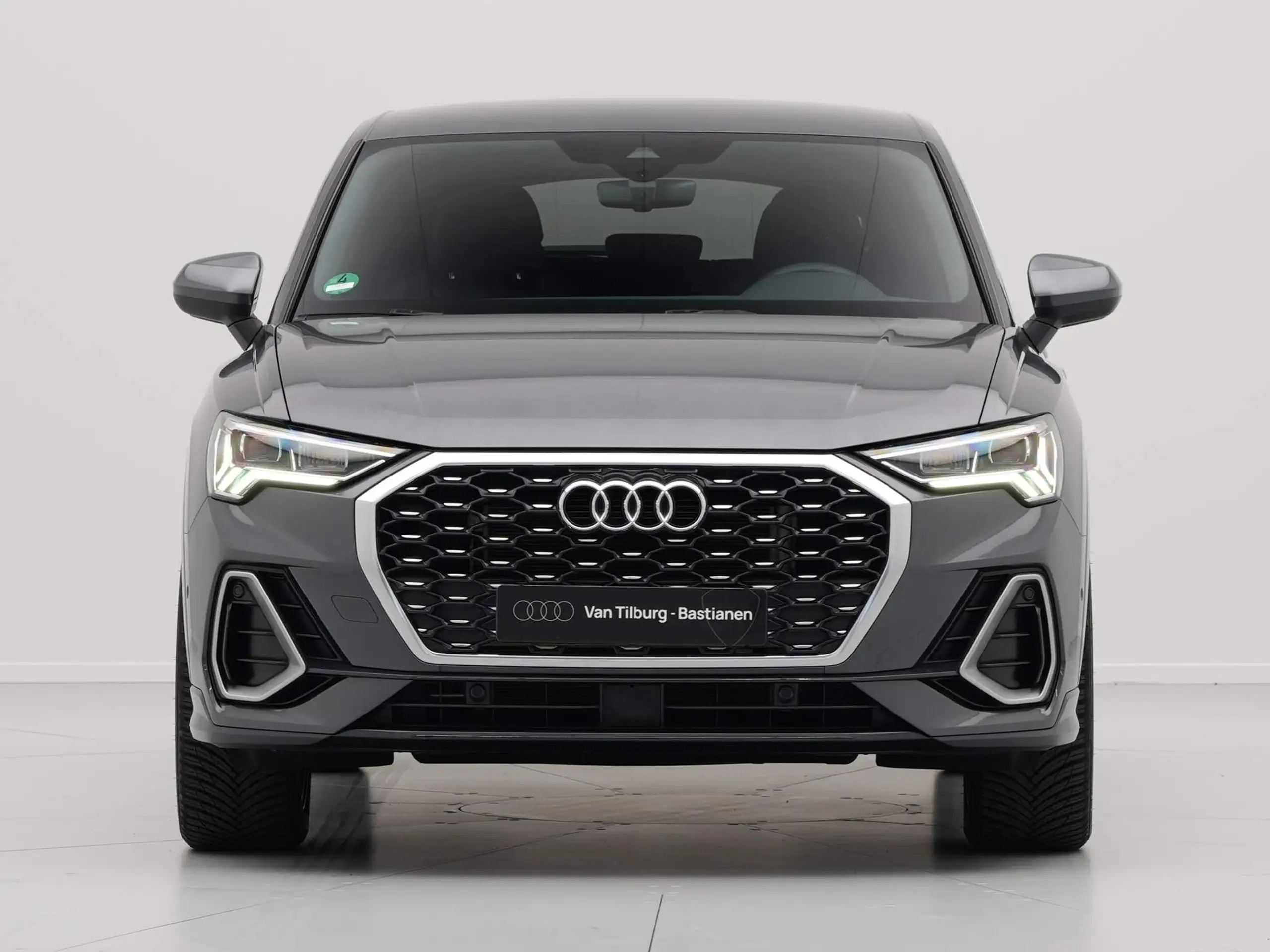 Audi - Q3