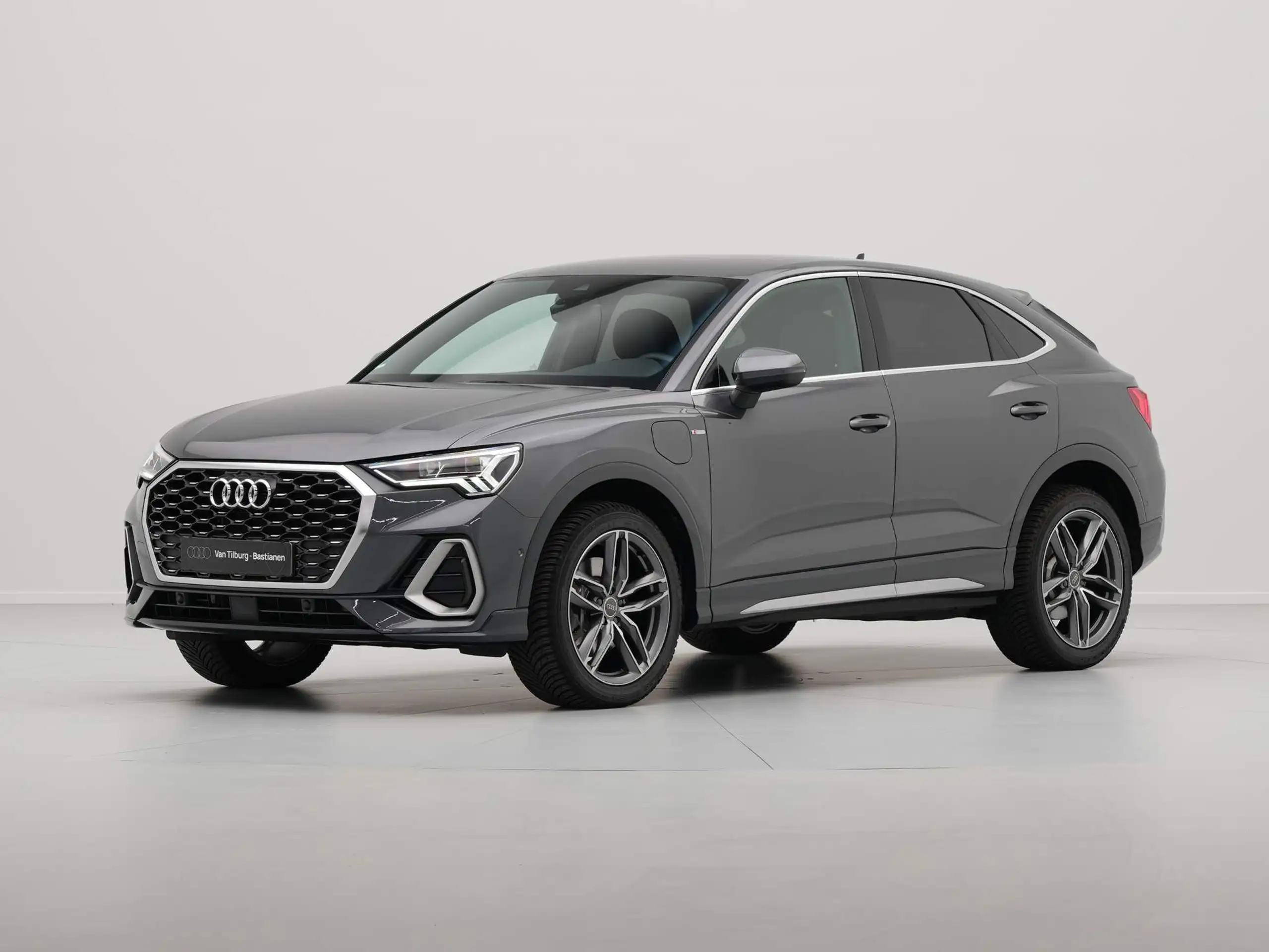 Audi - Q3