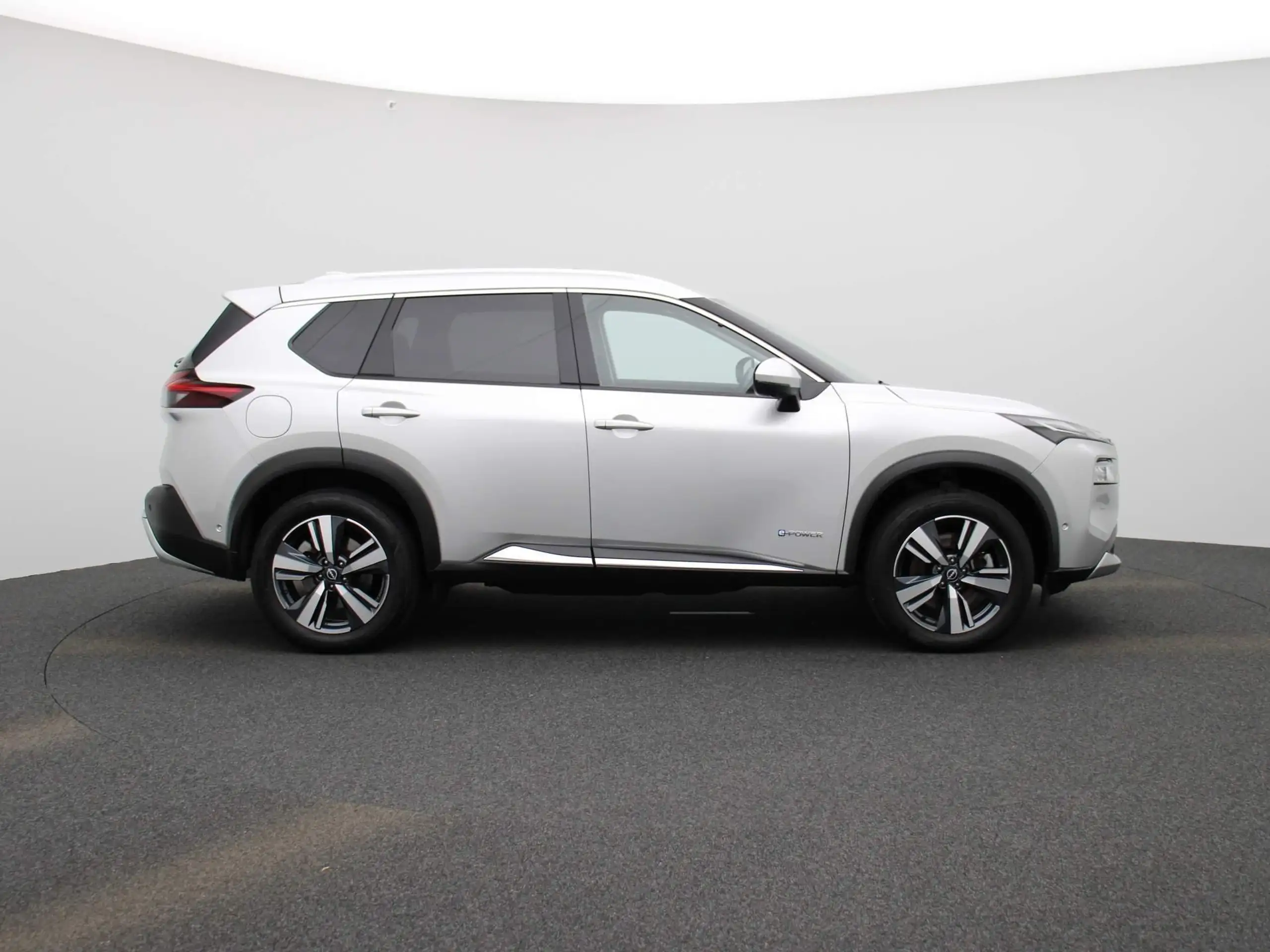 Nissan - X-Trail