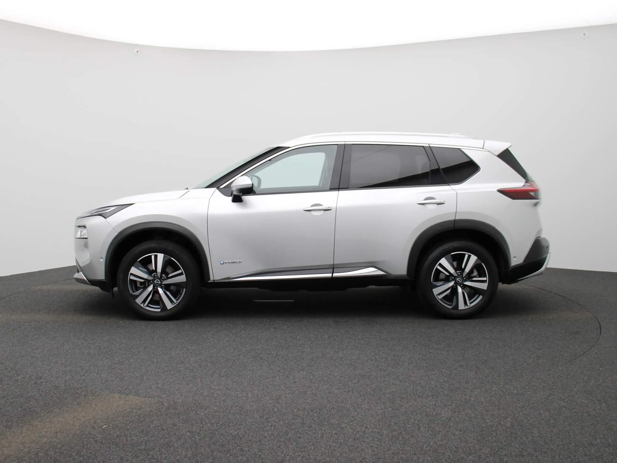 Nissan - X-Trail