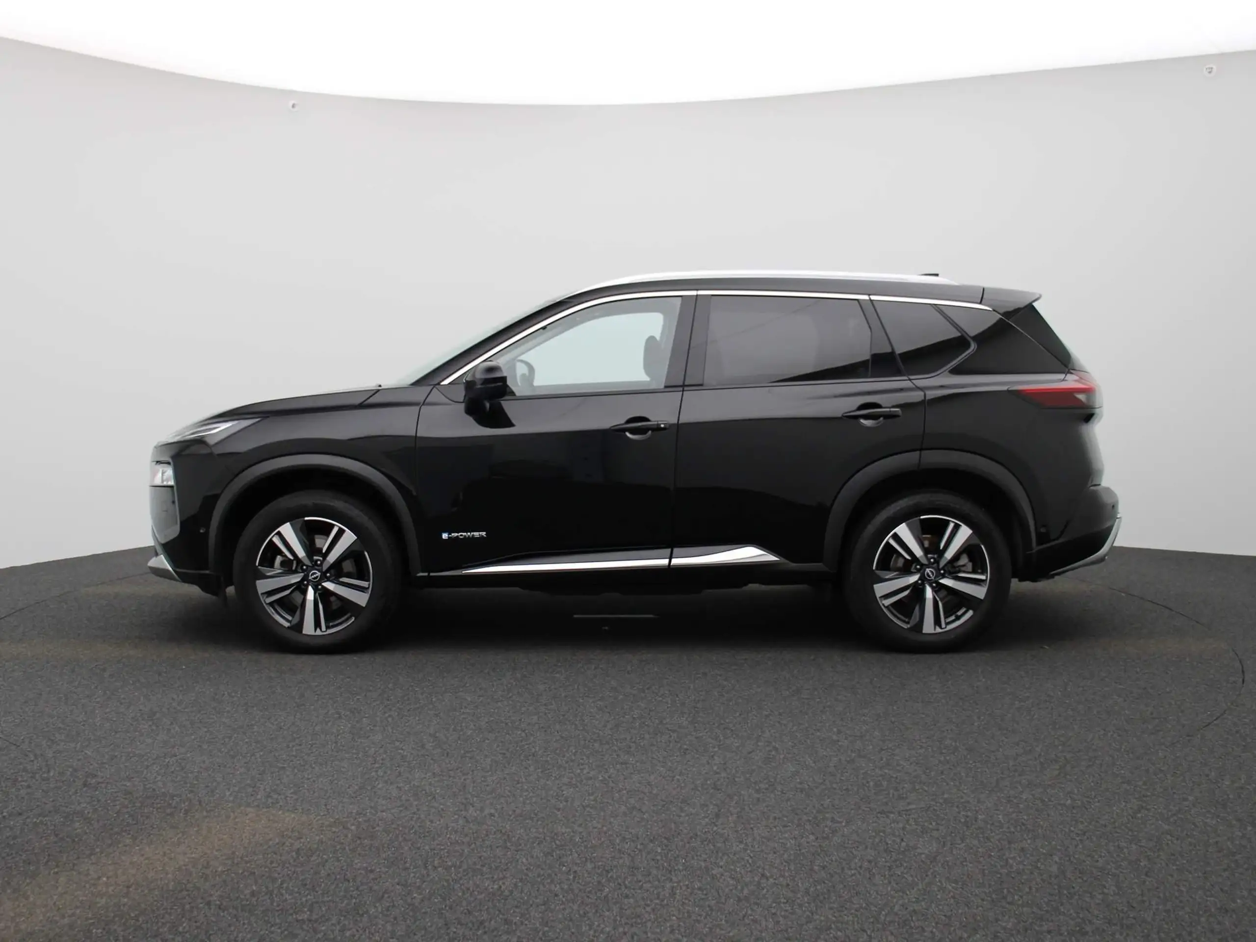 Nissan - X-Trail