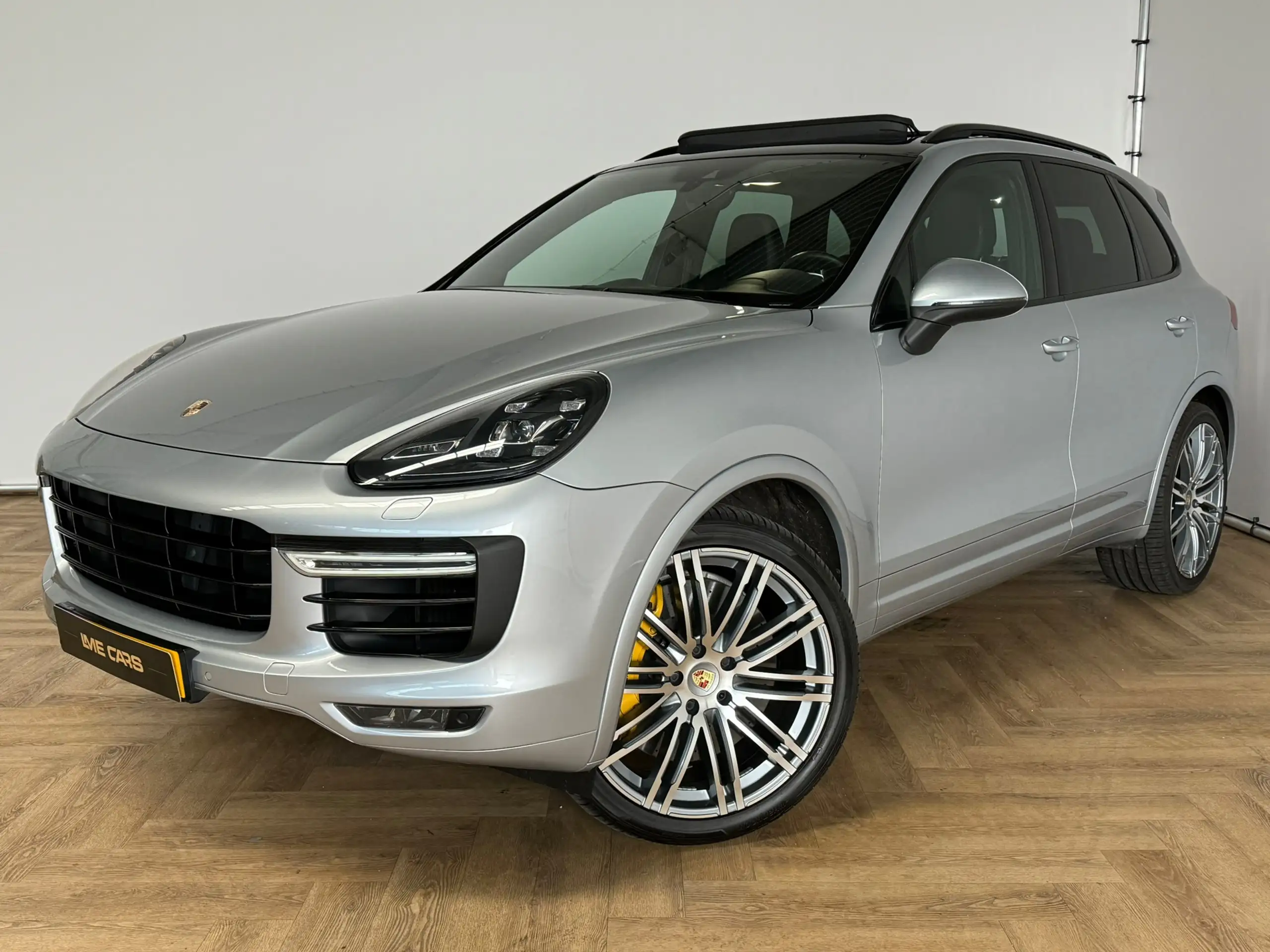 Porsche - Cayenne