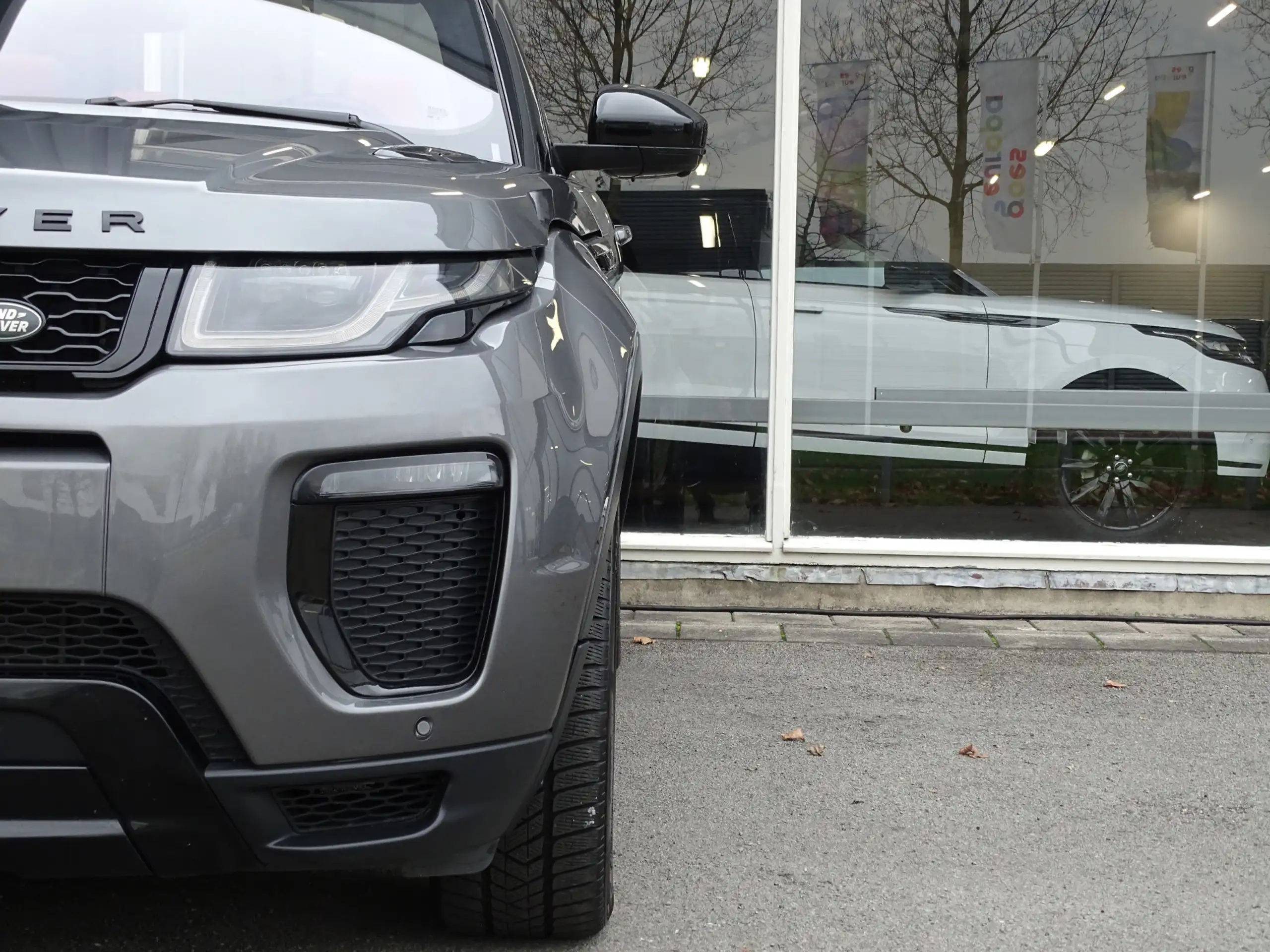 Land Rover - Range Rover Evoque