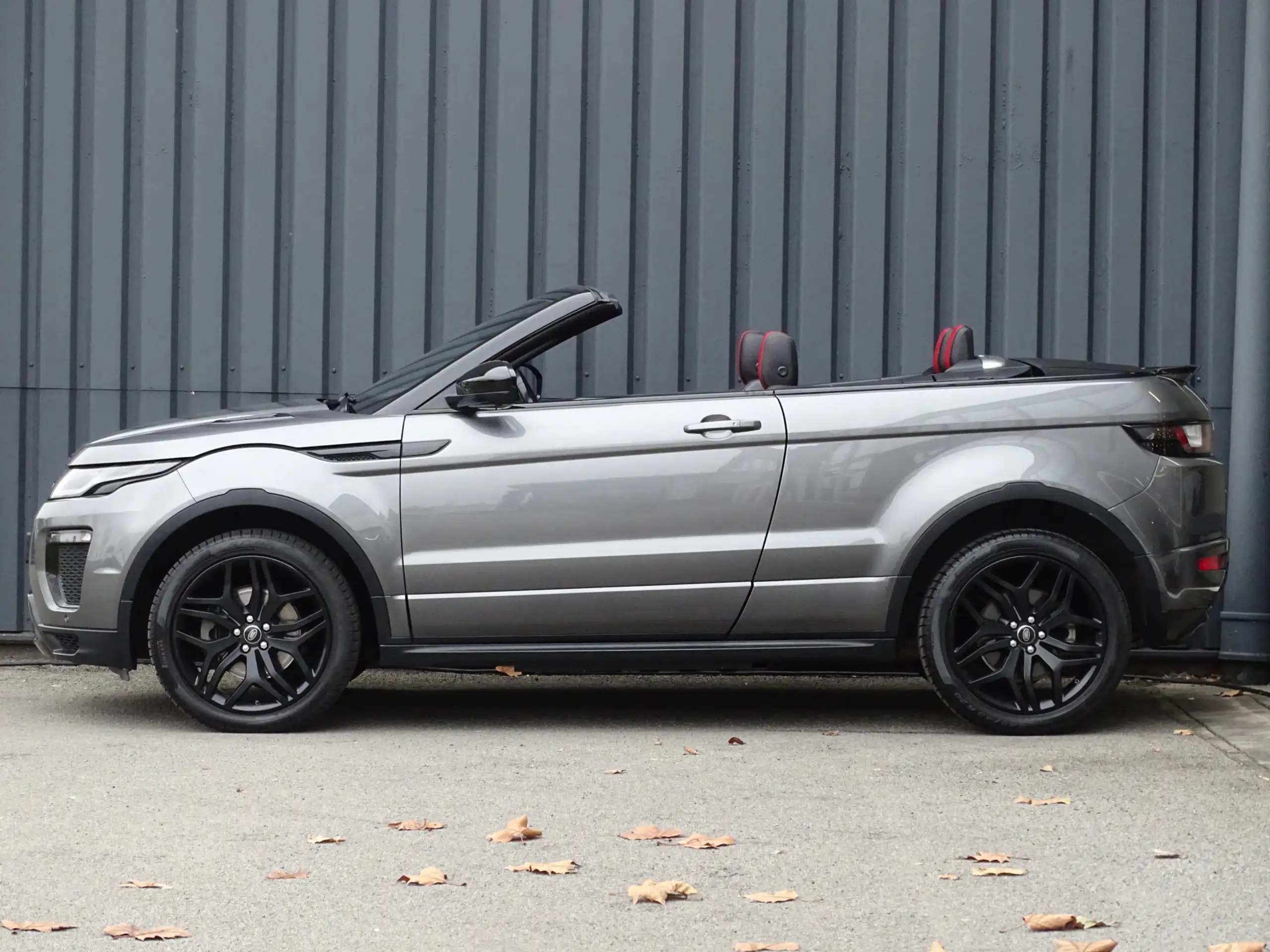 Land Rover - Range Rover Evoque