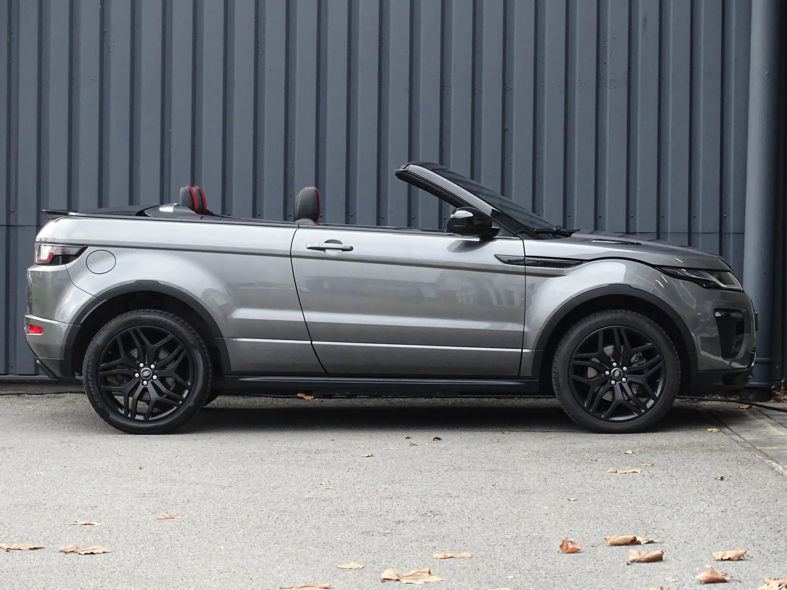 Land Rover - Range Rover Evoque