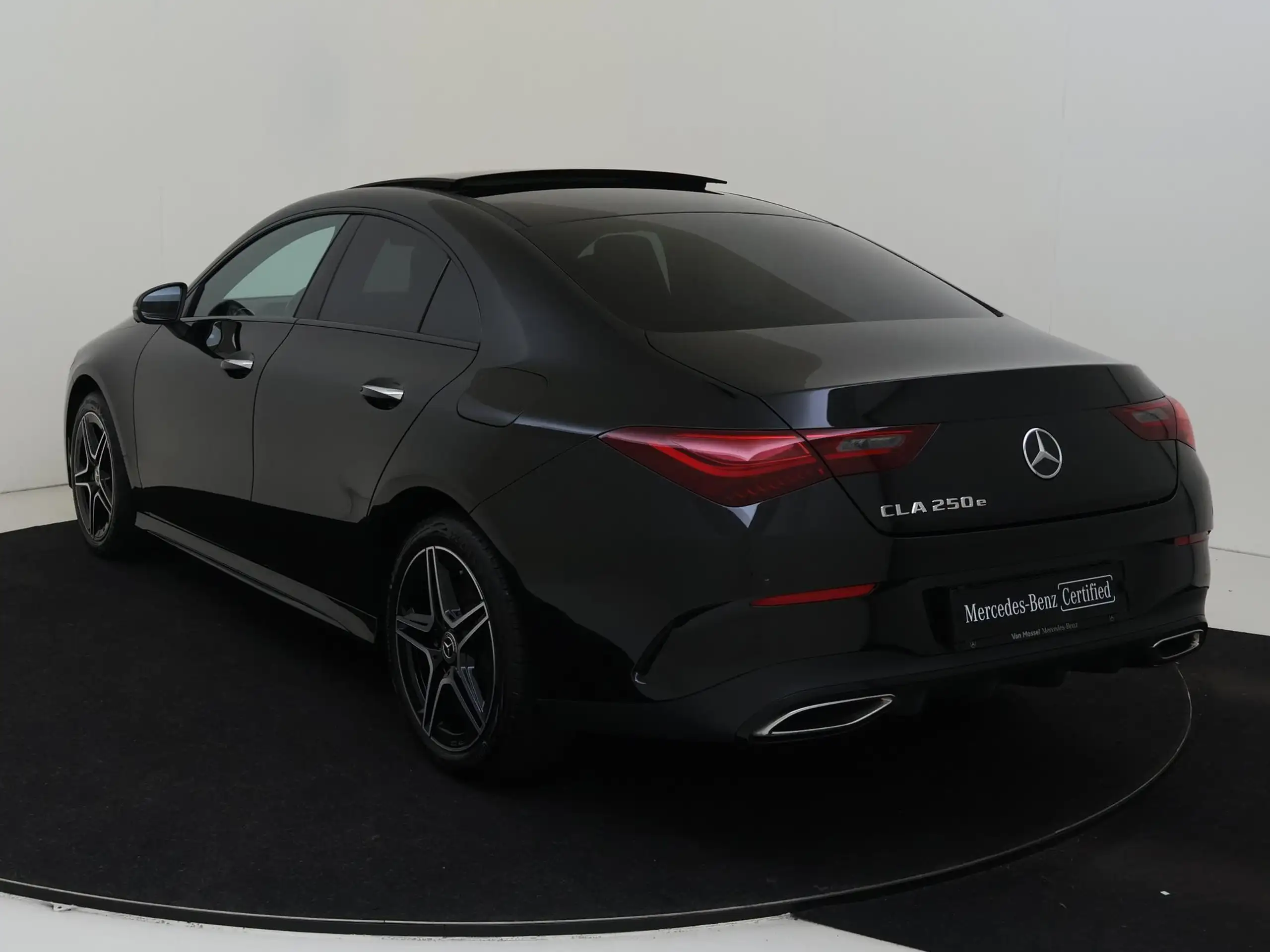 Mercedes-Benz - CLA 250