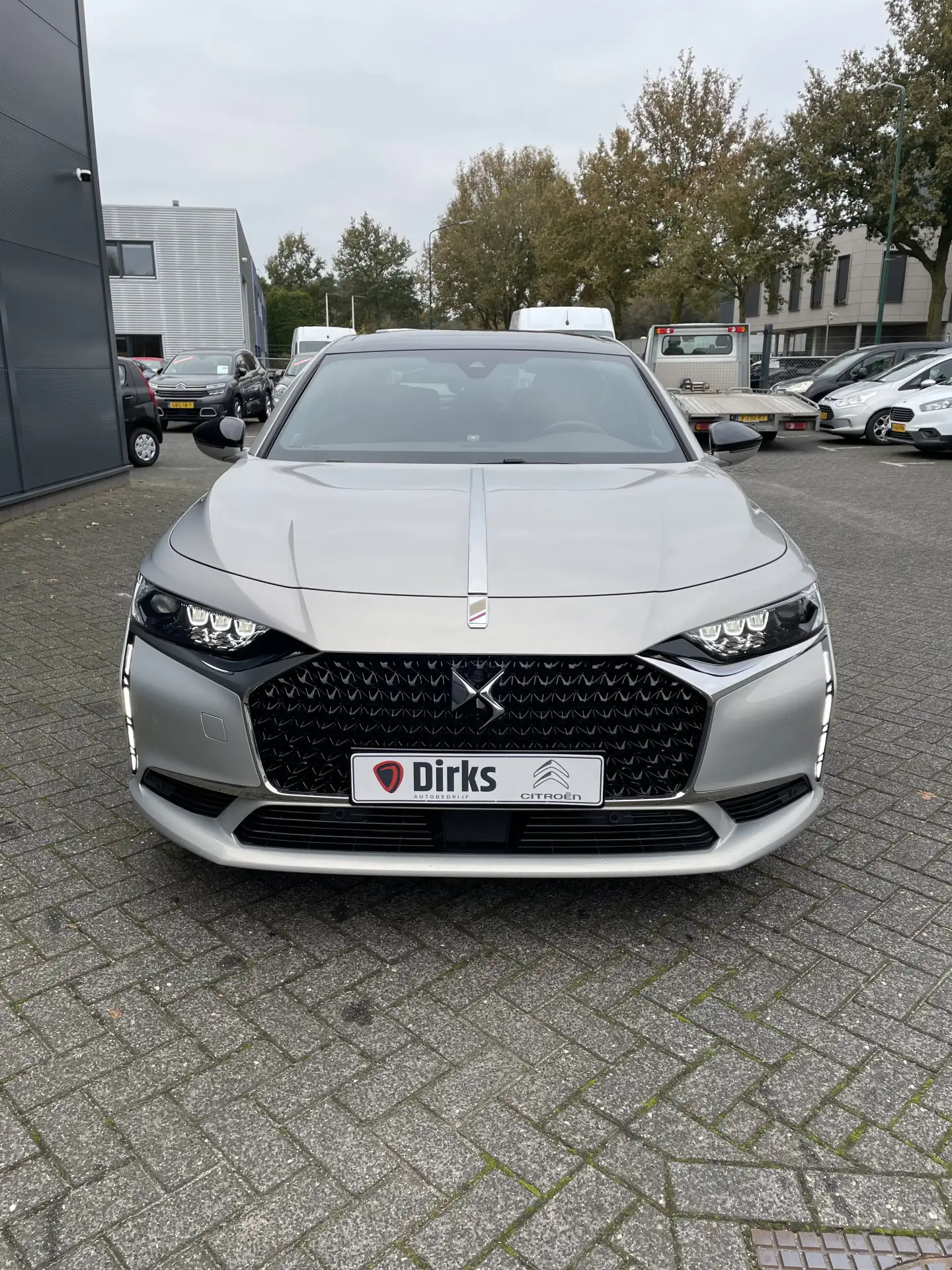 DS Automobiles - DS 9