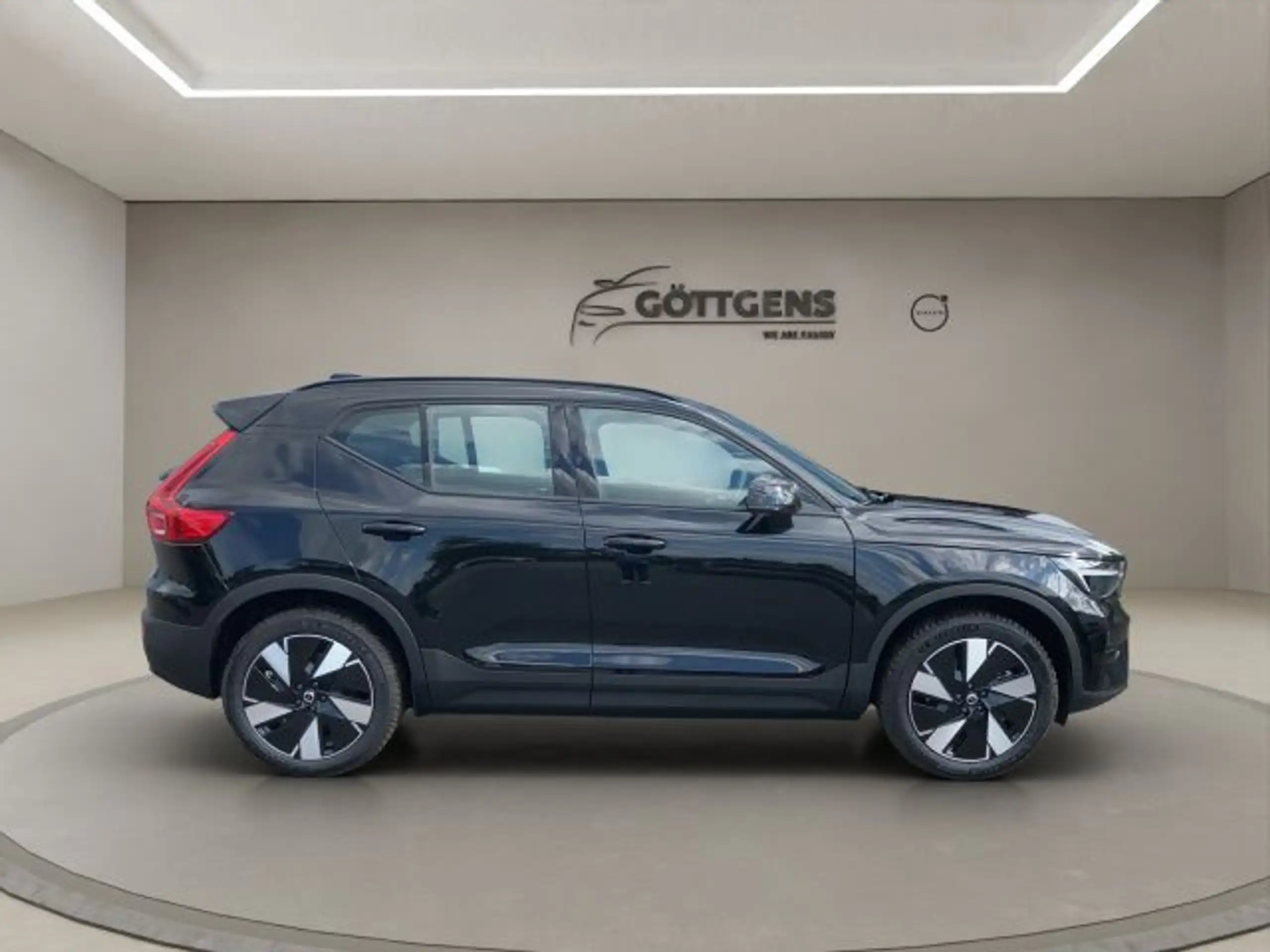 Volvo - XC40