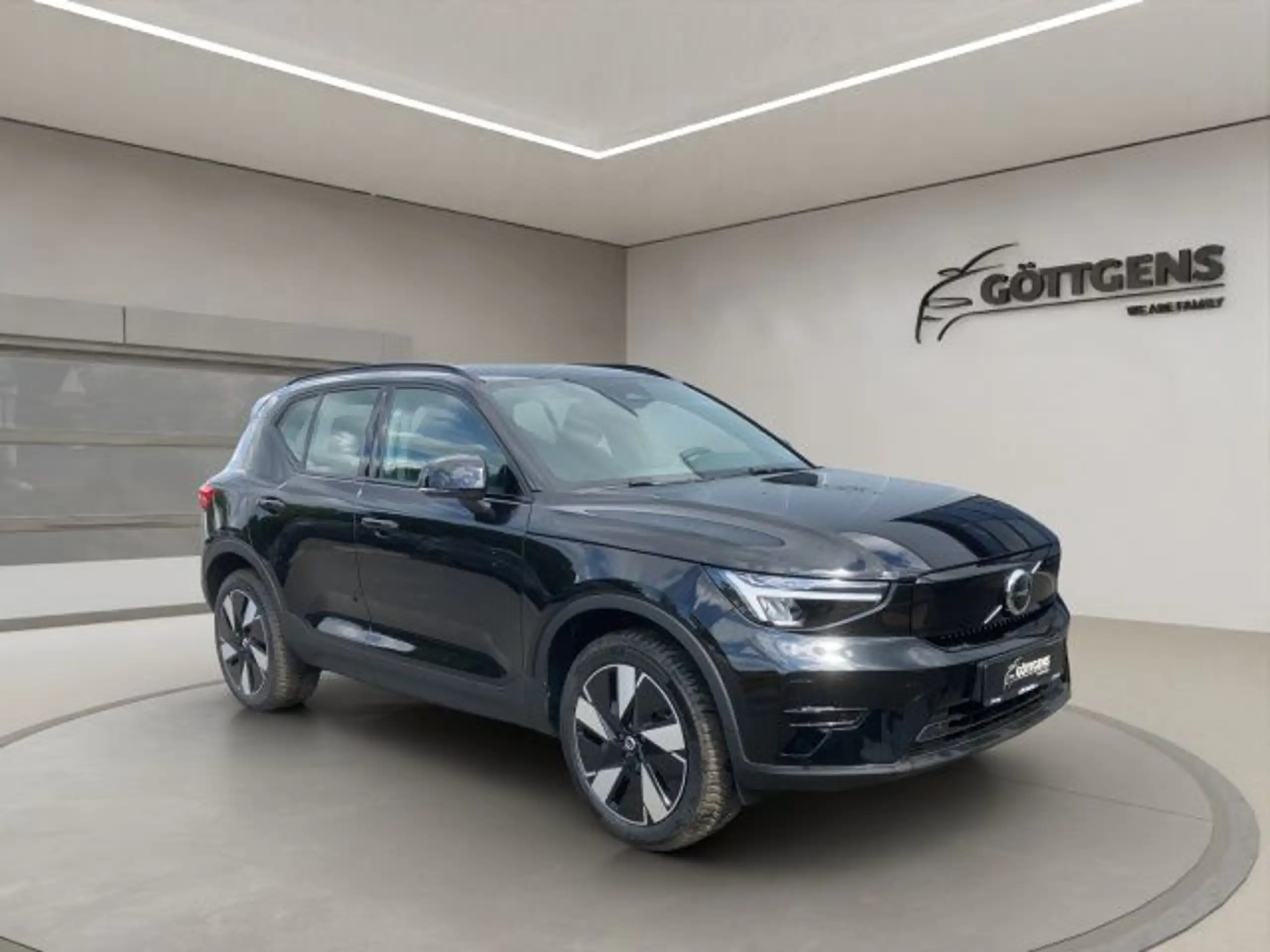 Volvo - XC40