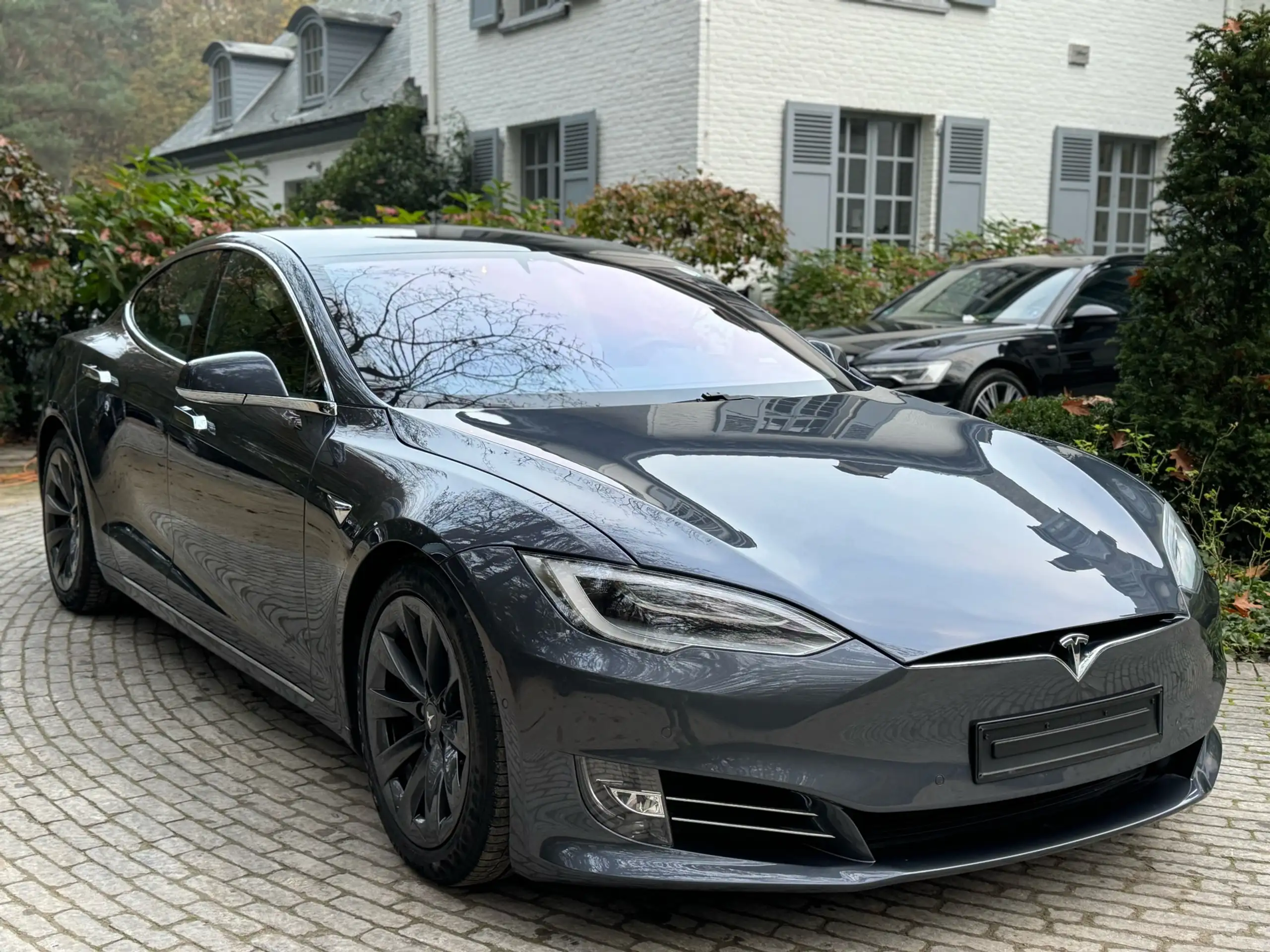 Tesla - Model S