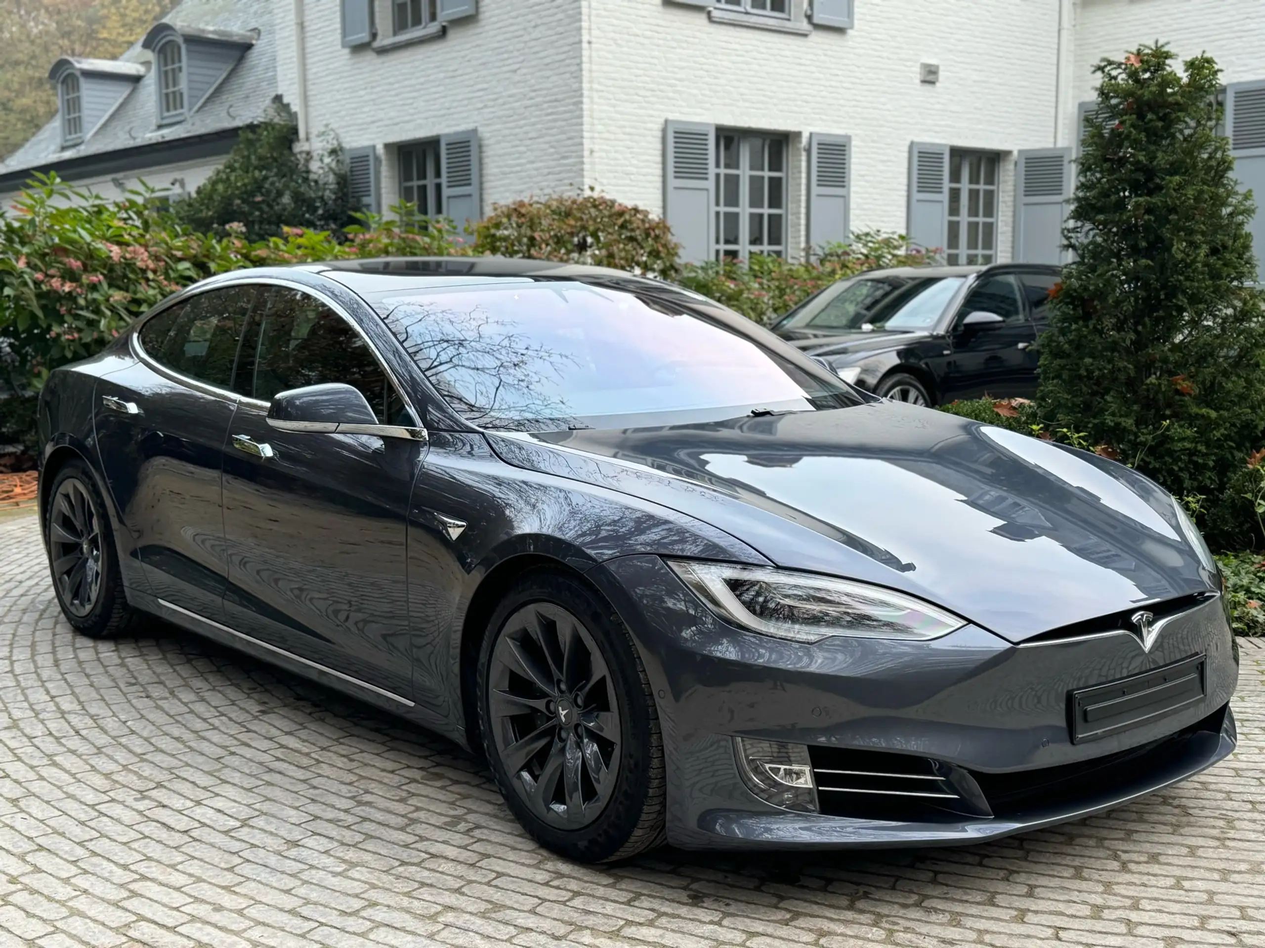 Tesla - Model S