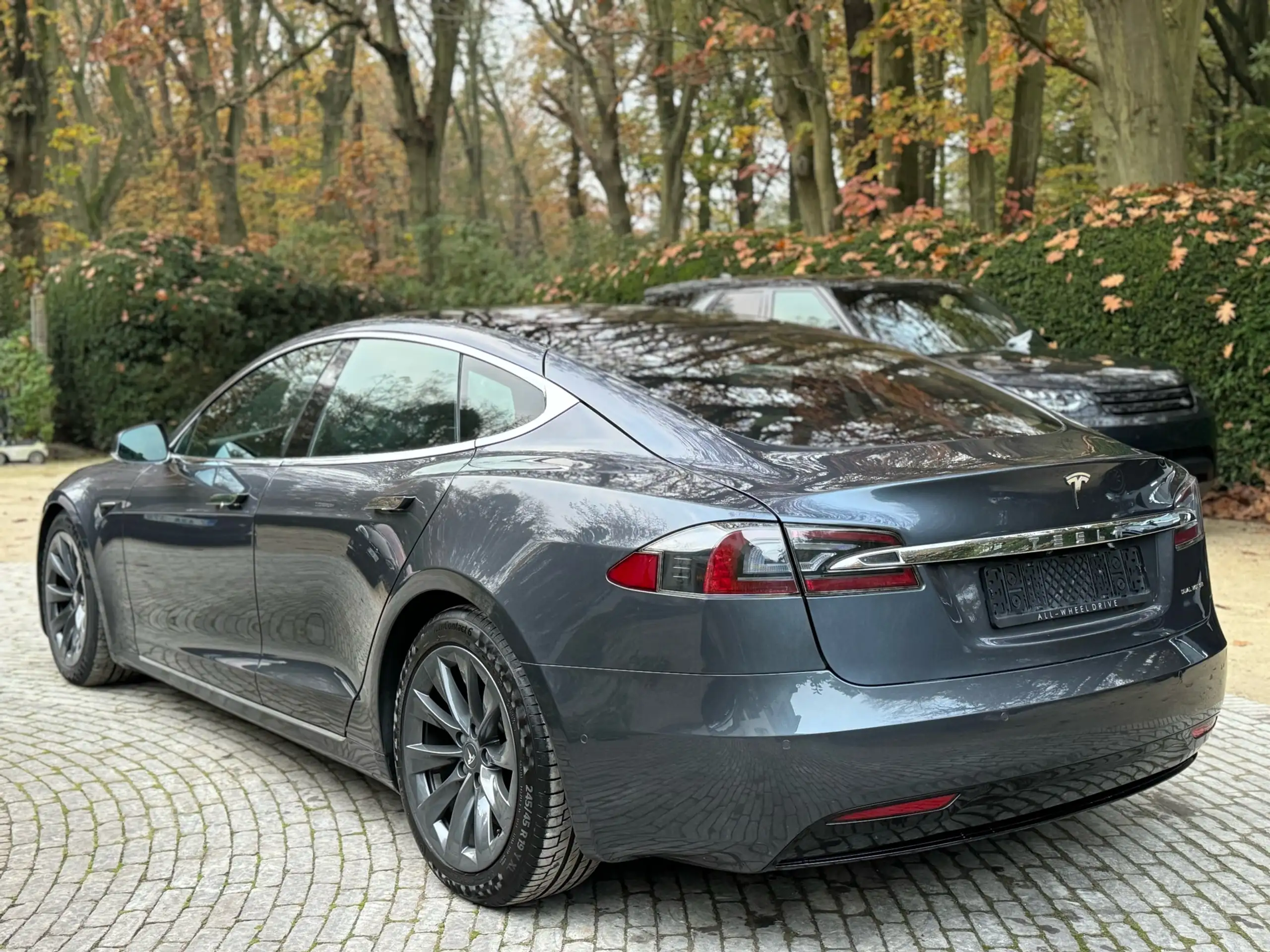 Tesla - Model S