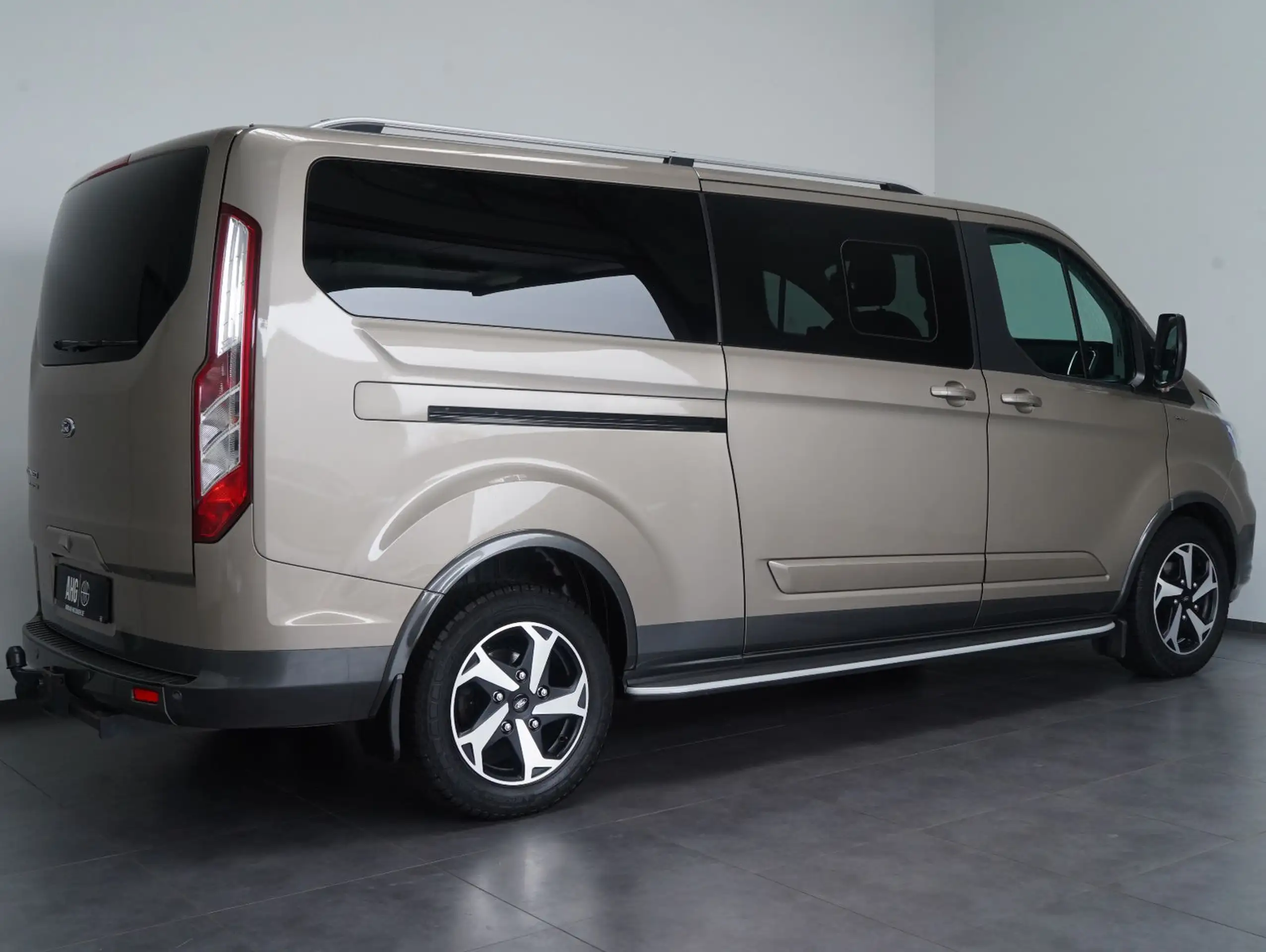 Ford - Tourneo Custom