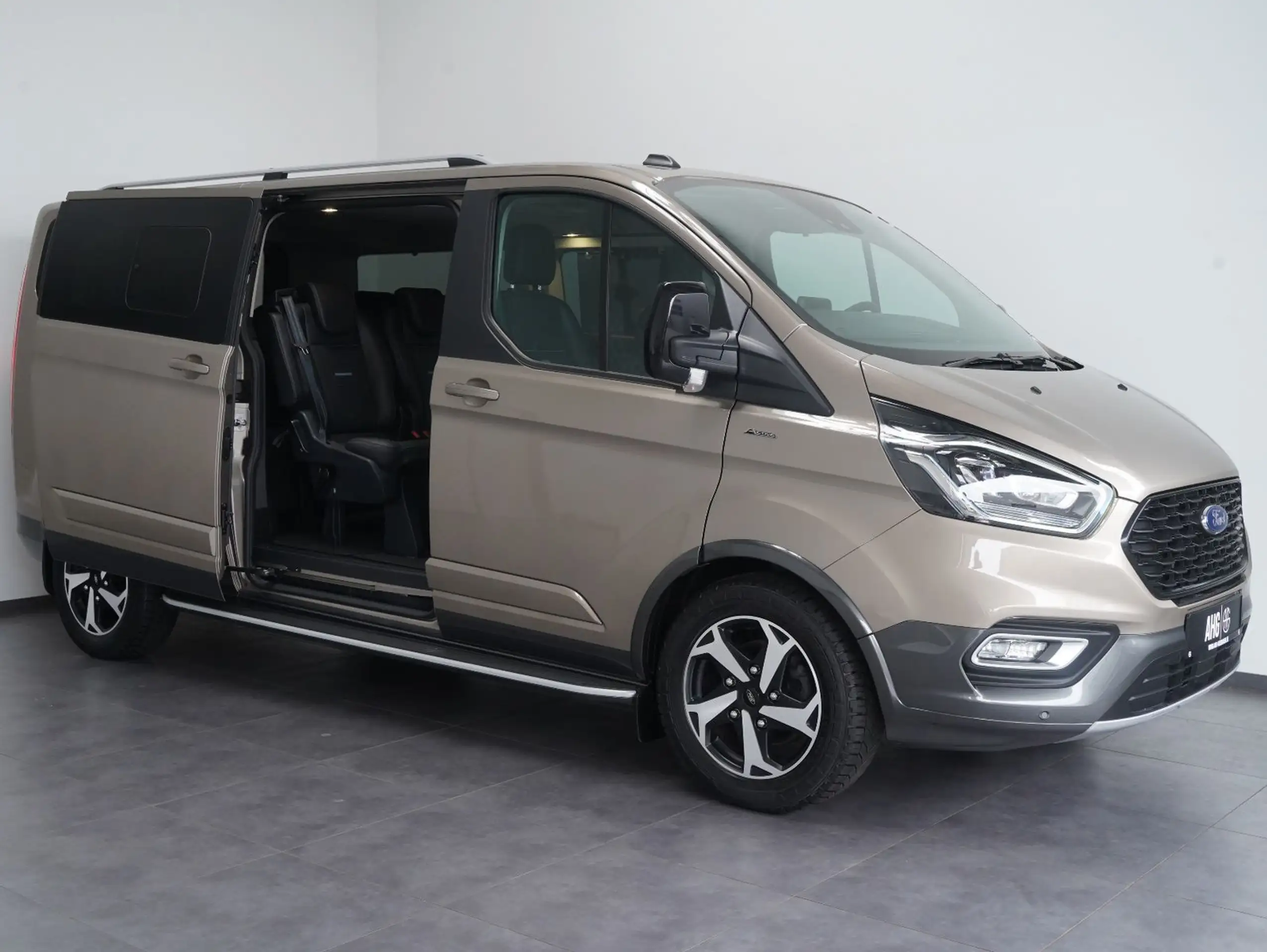 Ford - Tourneo Custom