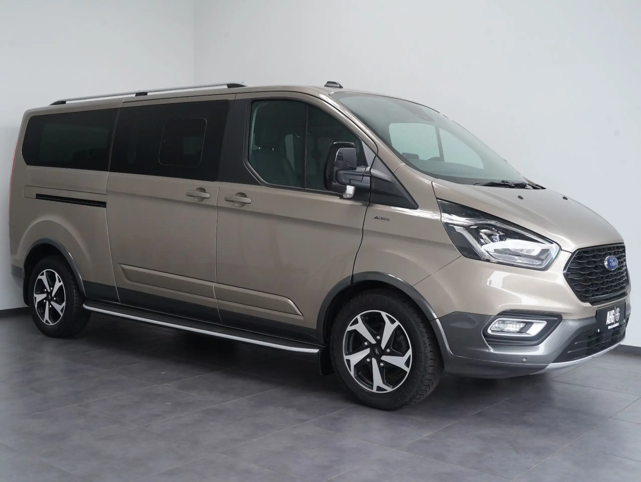 Ford - Tourneo Custom