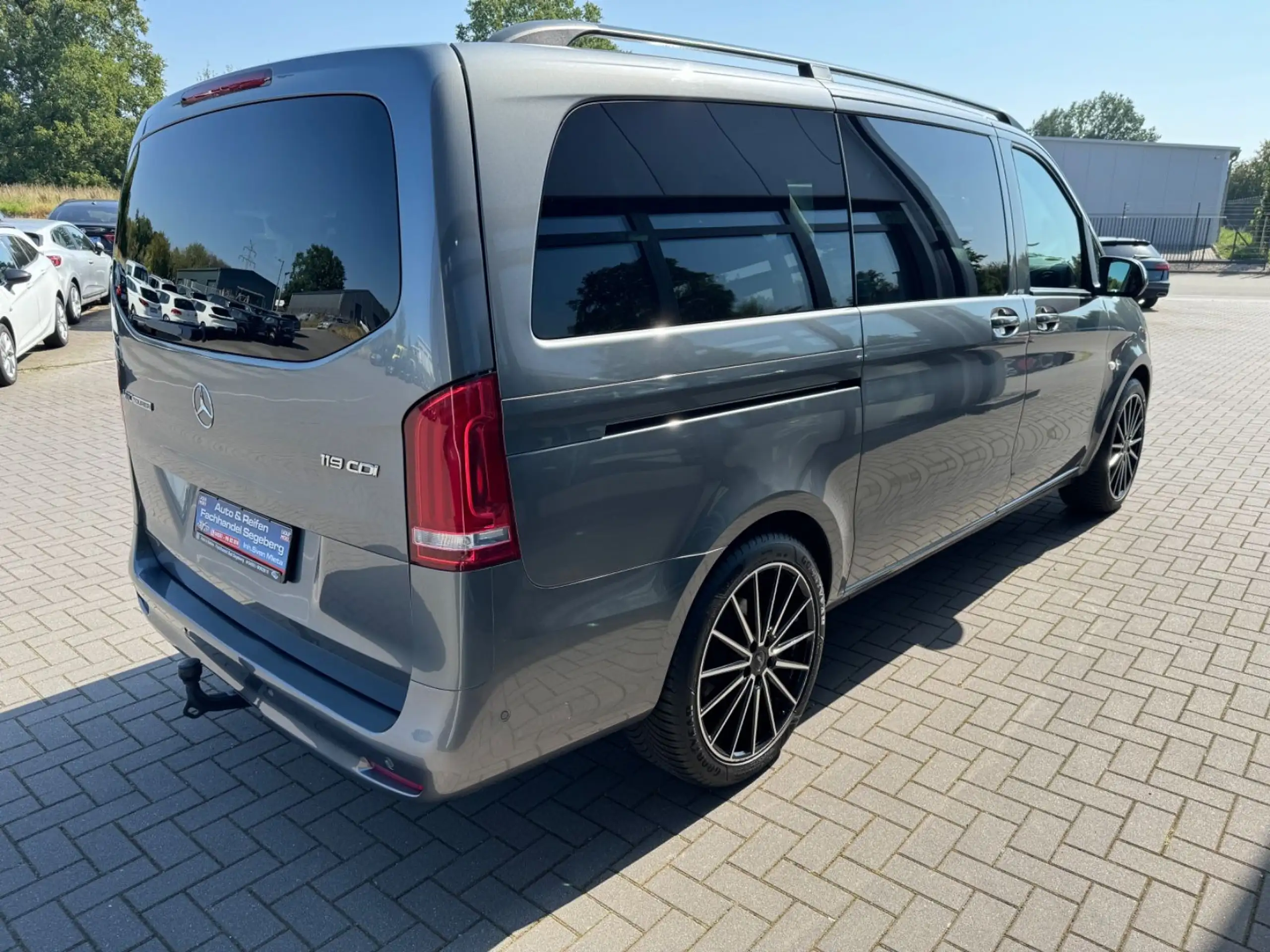 Mercedes-Benz - Vito