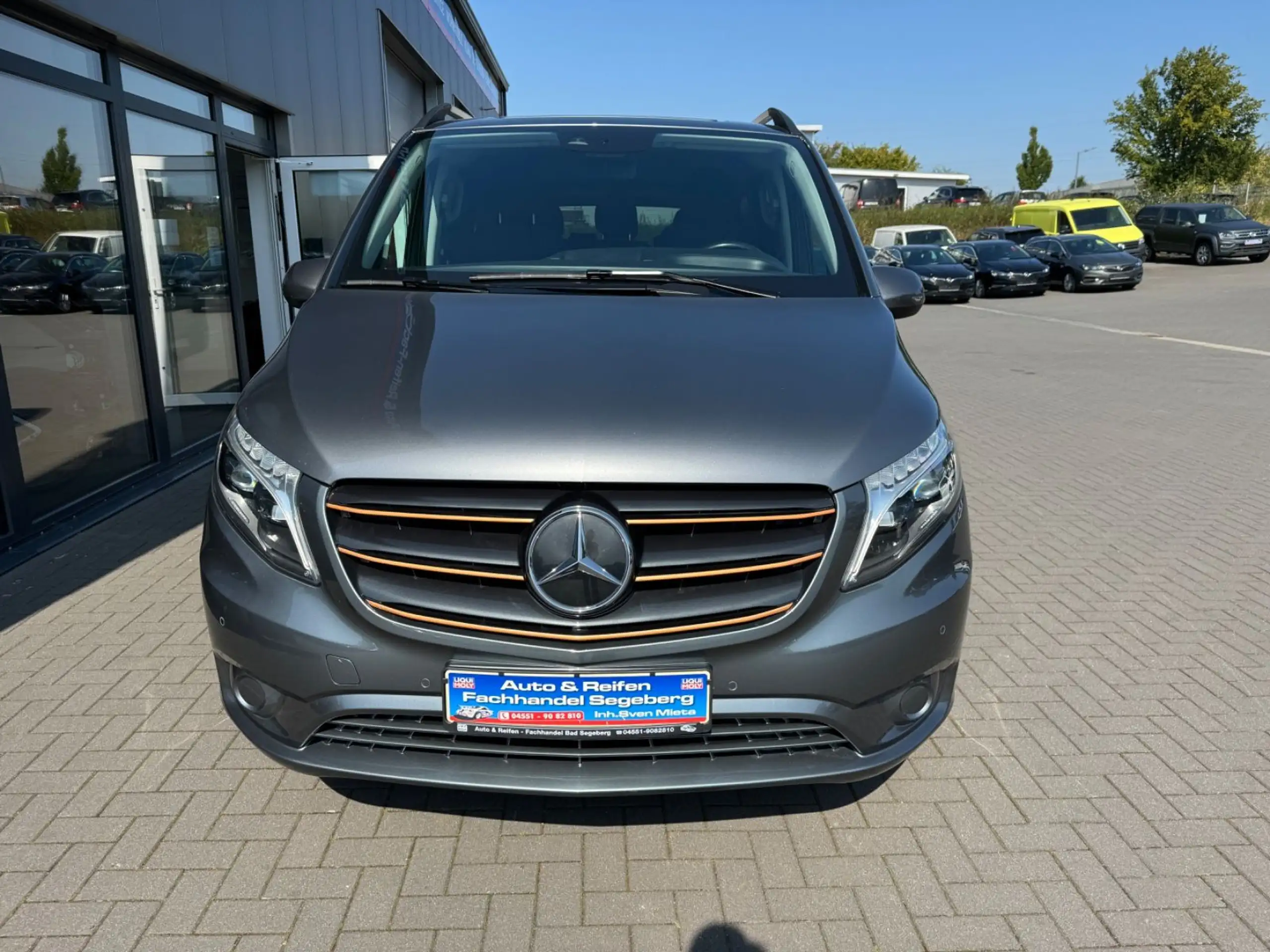 Mercedes-Benz - Vito