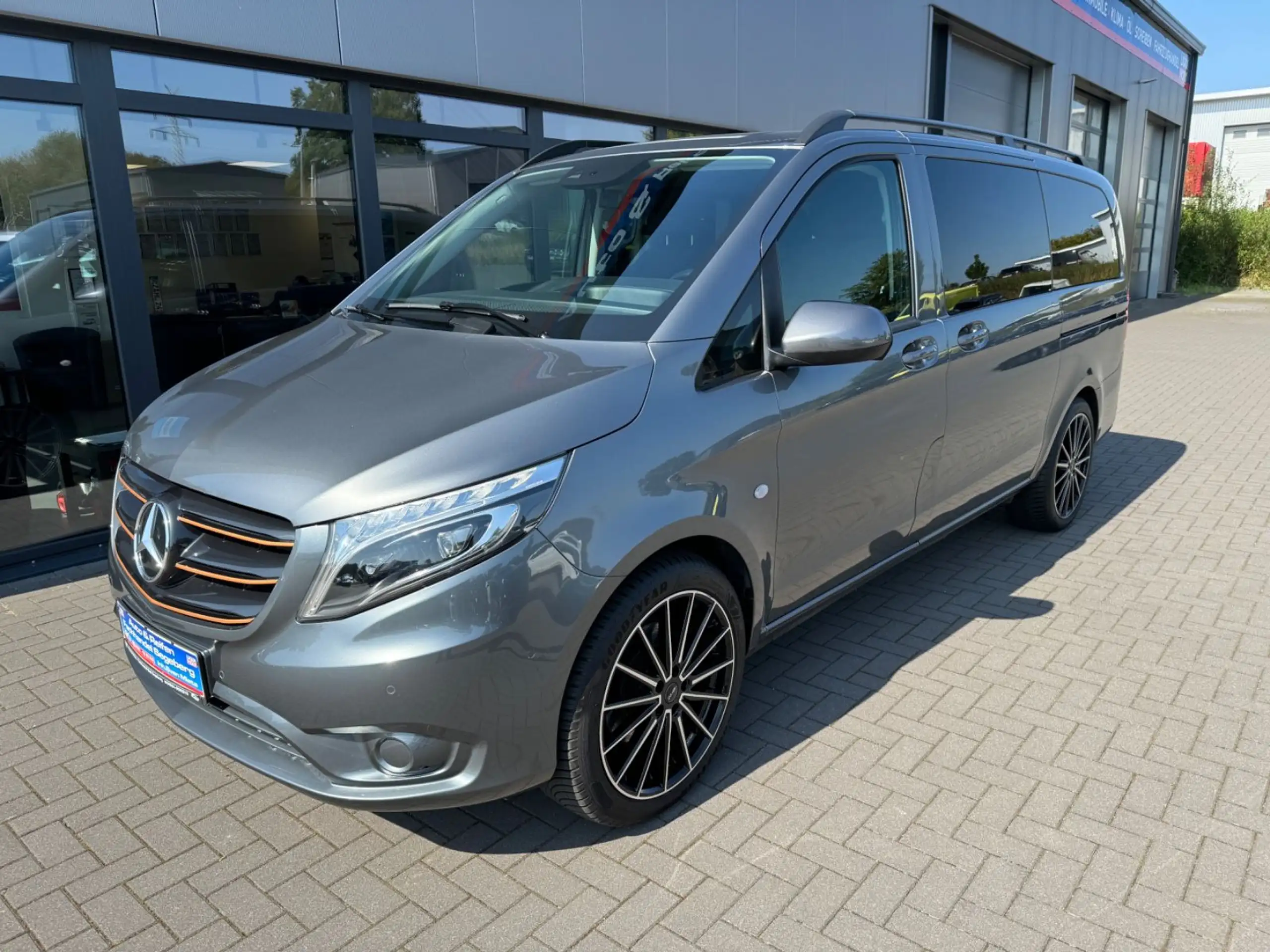 Mercedes-Benz - Vito