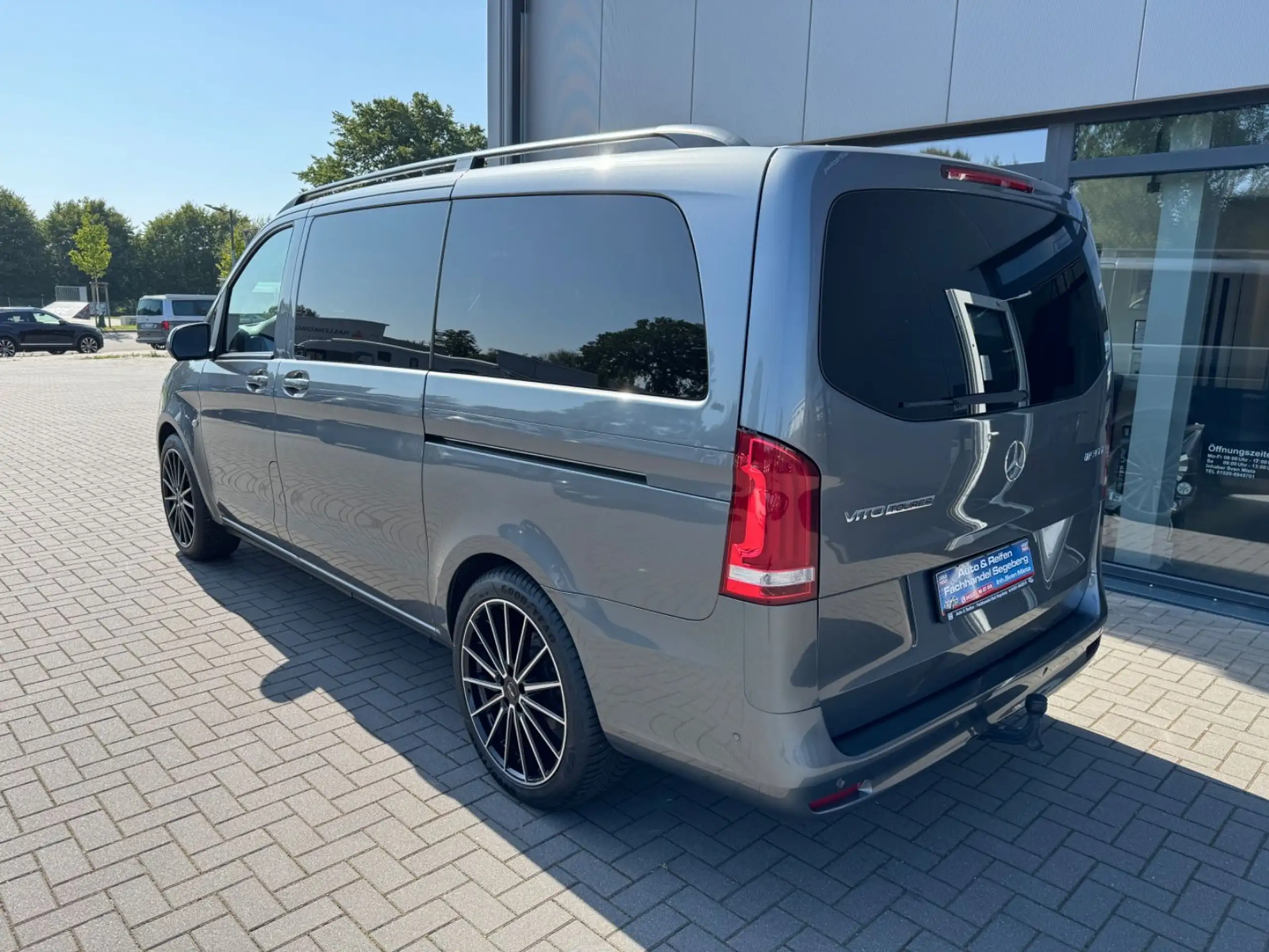 Mercedes-Benz - Vito