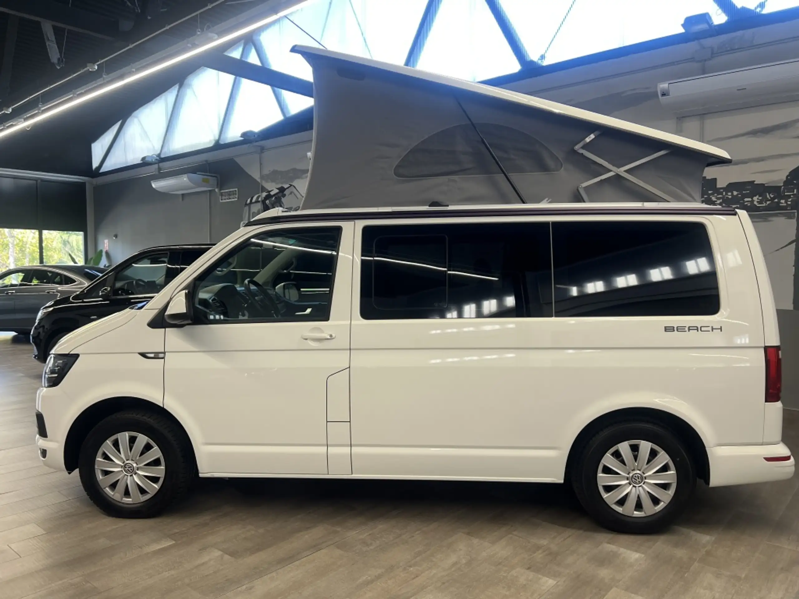 Volkswagen - T5 California