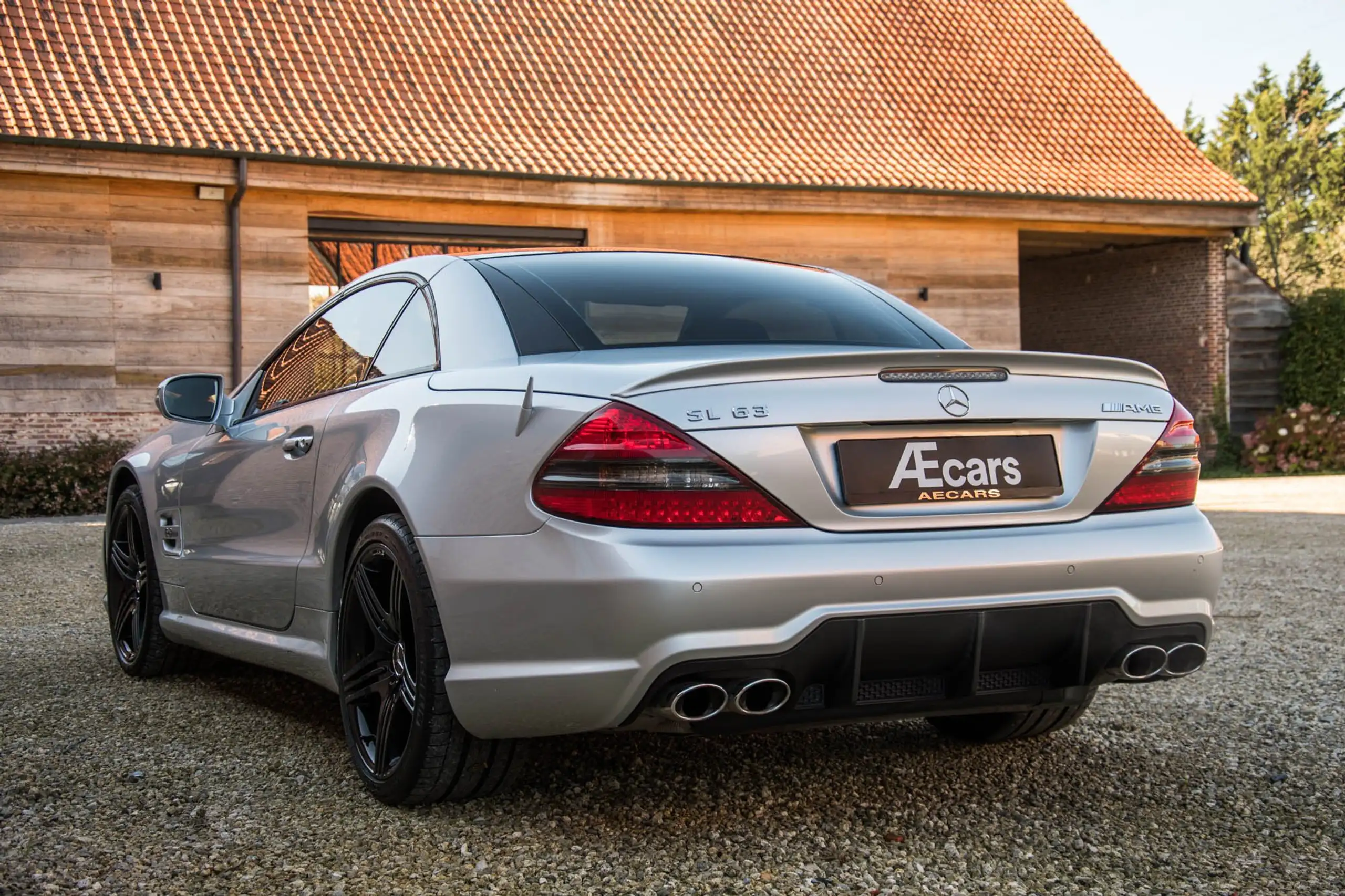 Mercedes-Benz - SL 63 AMG